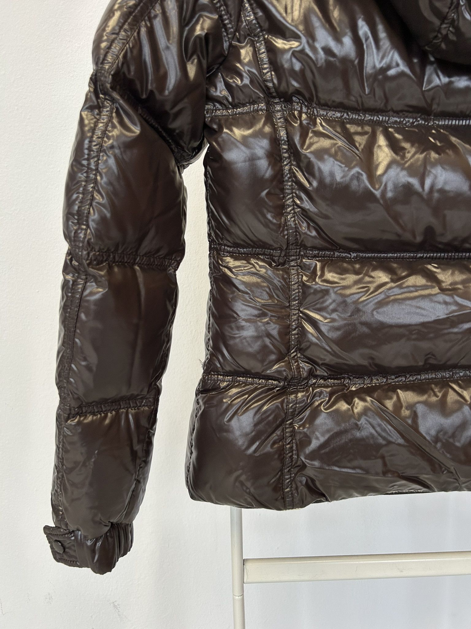 Moncler Moncler quincy hooded puffer jacket with badge Size XS / US 0-2 / IT 36-38 - 9 Thumbnail