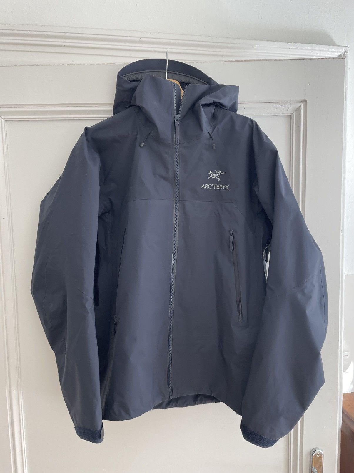 Arcteryx Beta Ar Waterproof Jacket Navy (M) in Blue, Men's