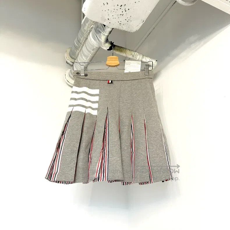 Thom Browne Thom Browne Casual pleated skirt Size 25" / US 0 / IT 36 - 2 Thumbnail