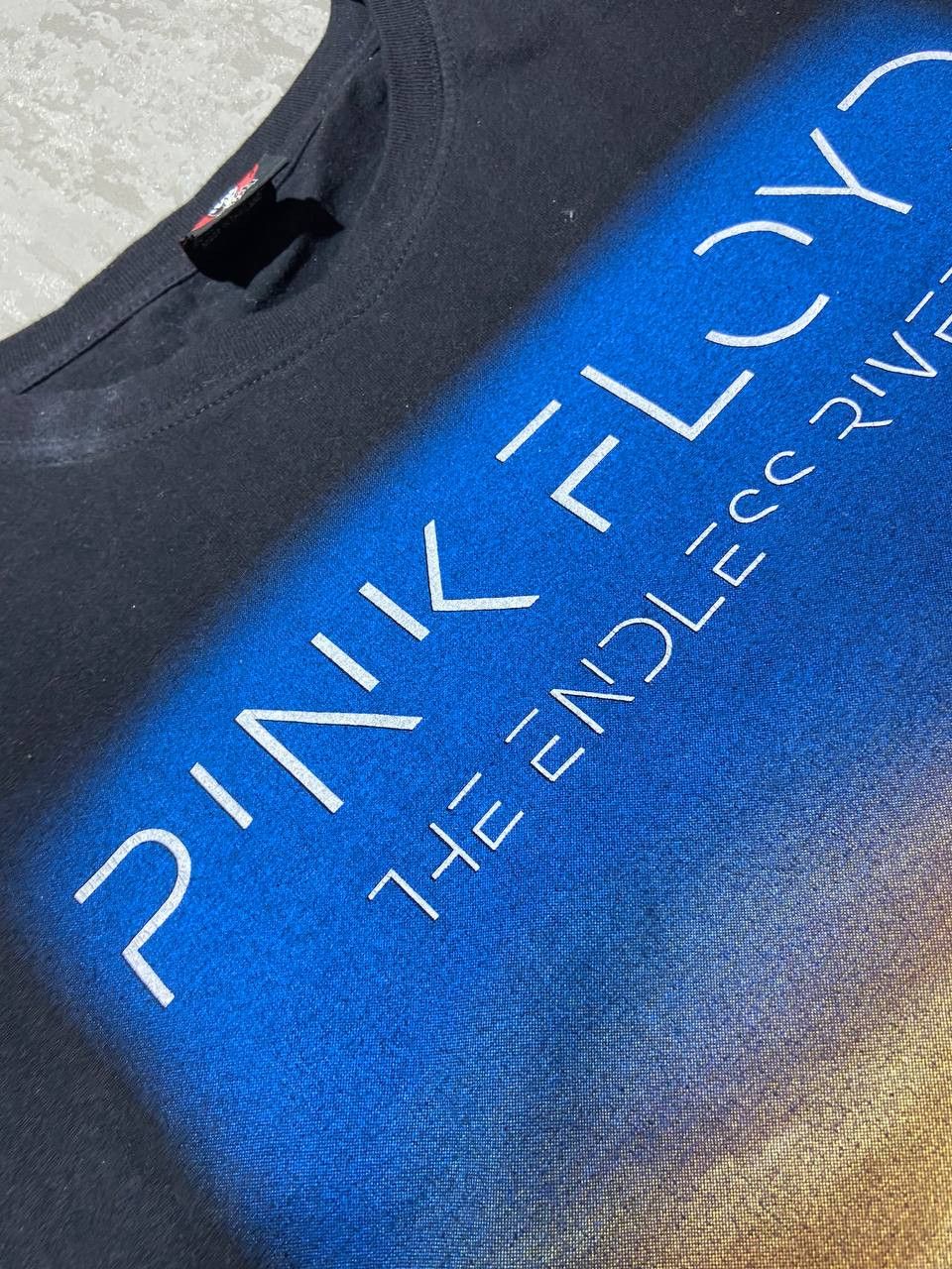 Band Tees × Pink Floyd × Vintage vintage merch Pink floyd “the endless river” band tee Shirt Size US M / EU 48-50 / 2 - 4 Thumbnail