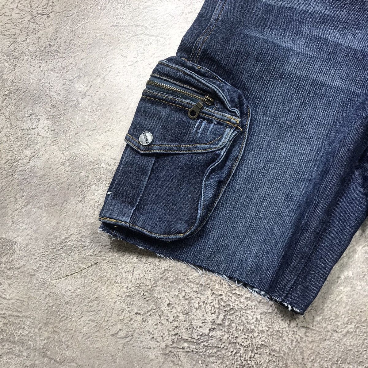 Japanese Brand VINTAGE CARGO DENIM DISTRESSED SHORTS JAPAN STREETWEAR Y2K Size US 28 / EU 44 - 3 Thumbnail