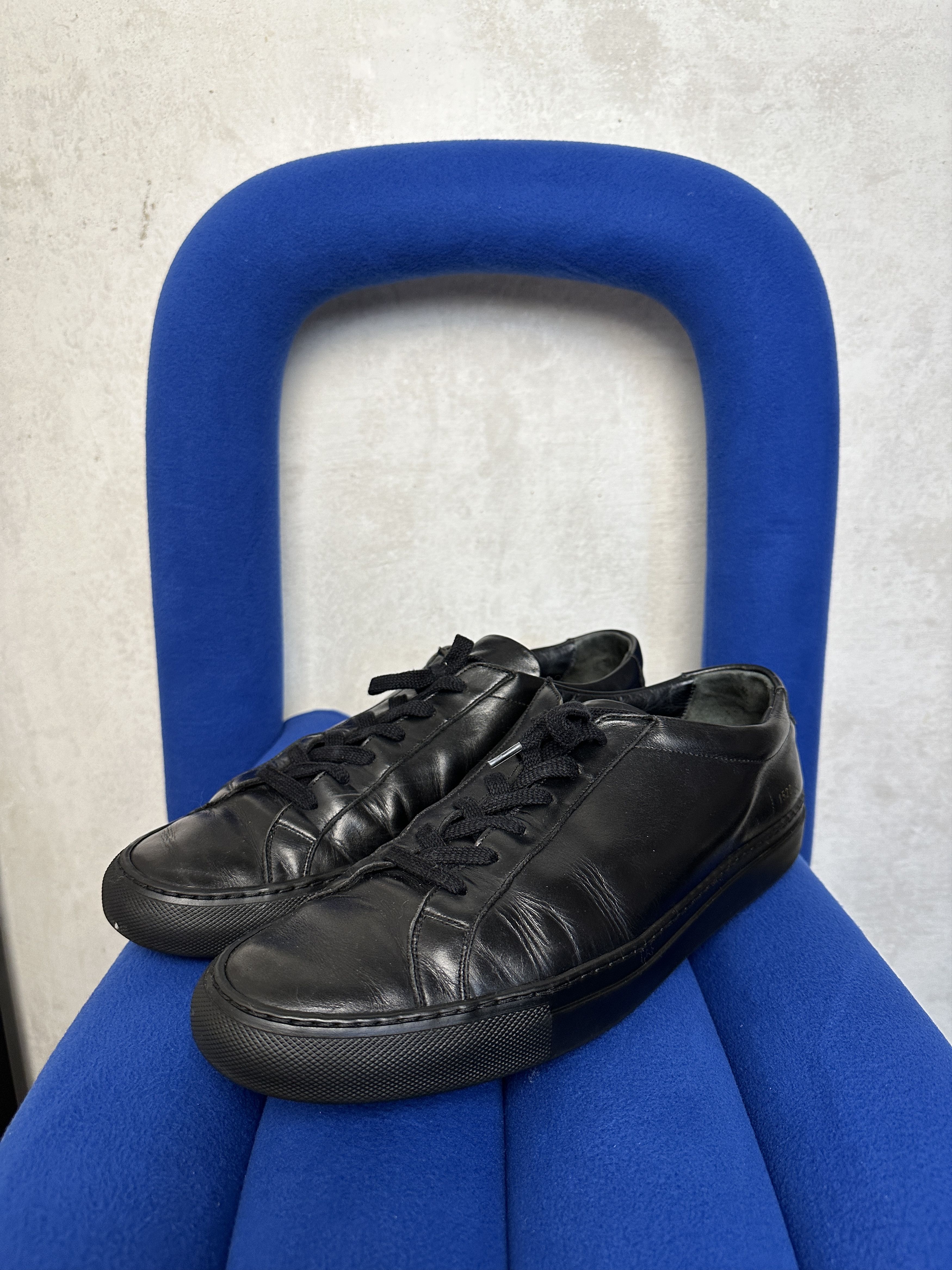 Common Projects Achilles Low Black Size US 11 / EU 44 - 1 Thumbnail