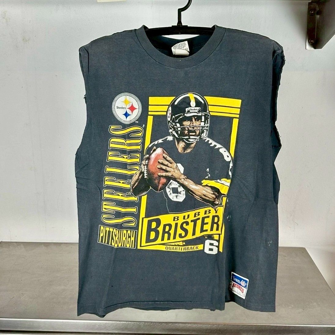 Vintage 90s Bubby Brister Pittsburgh Steelers NFL Cut Sleeves Tee Size US L / EU 52-54 / 3 - 1 Thumbnail