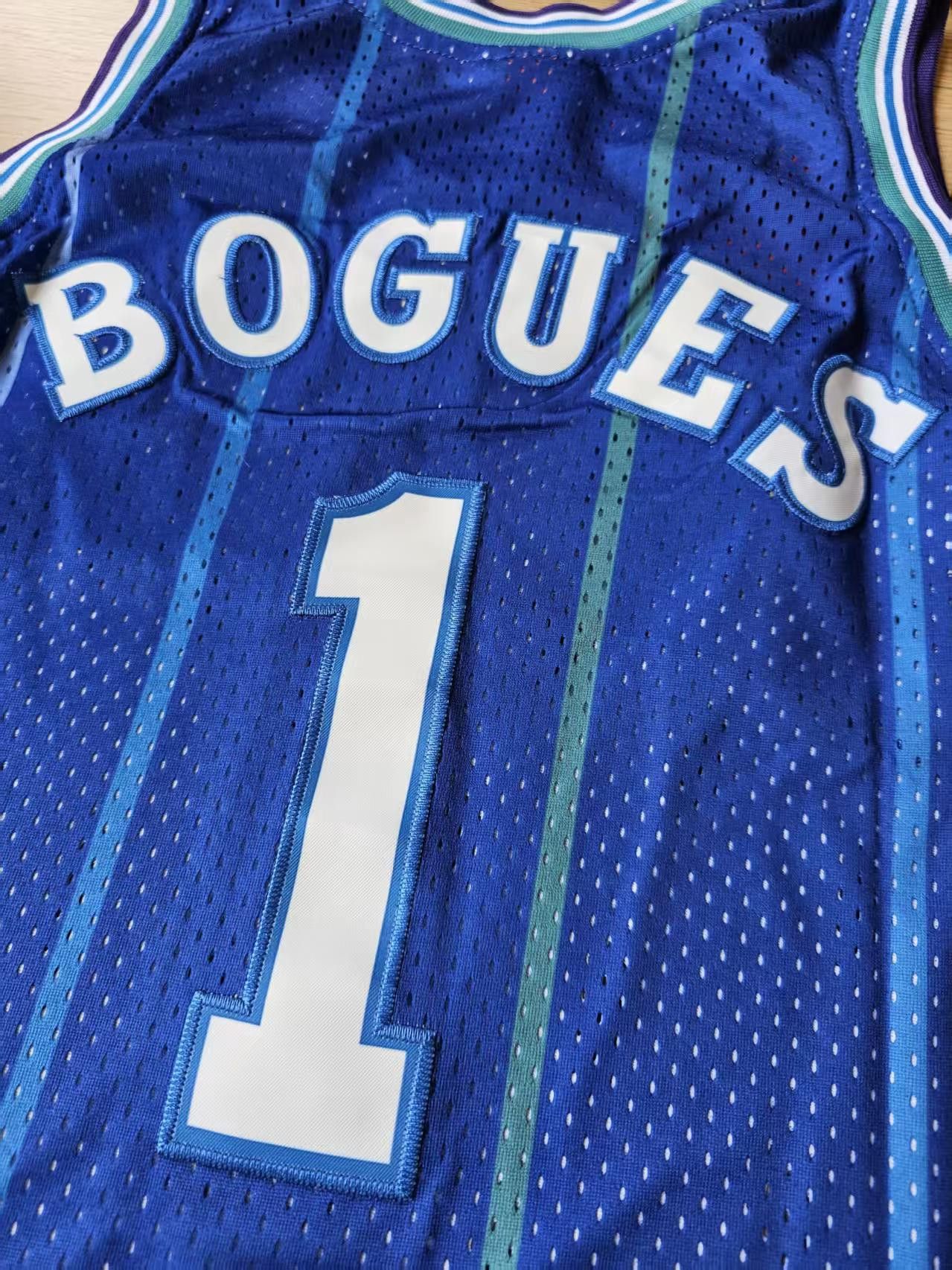 NBA 19994 95 Charlotte Hornets #1 Muggsy Bogues Jersey Size US XL / EU 56 / 4 - 3 Thumbnail