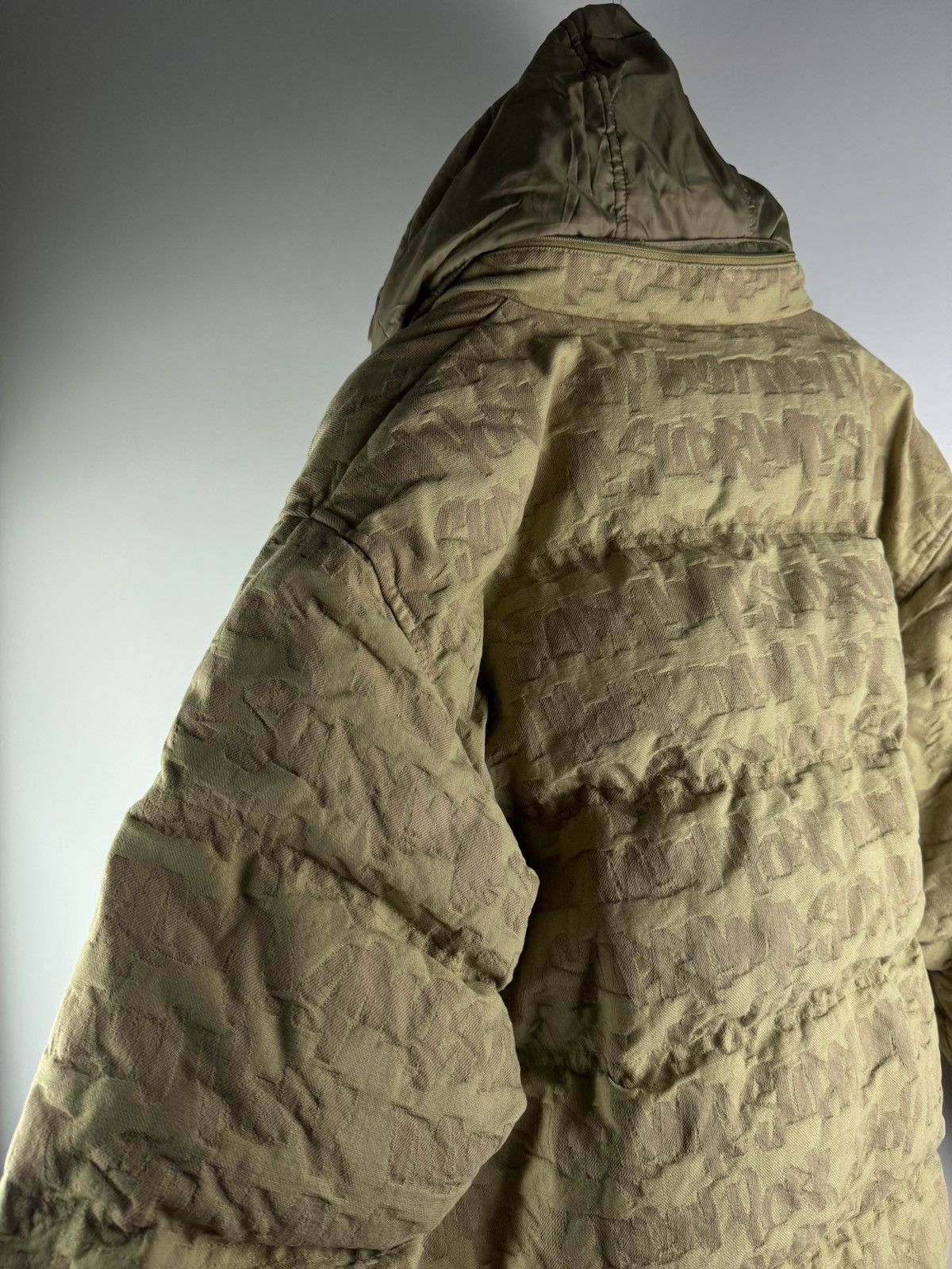 Supreme 🇺🇸 Supreme SS22 Fat Tip Jacquard Denim Puffer Jacket Olive Size US M / EU 48-50 / 2 - 4 Thumbnail