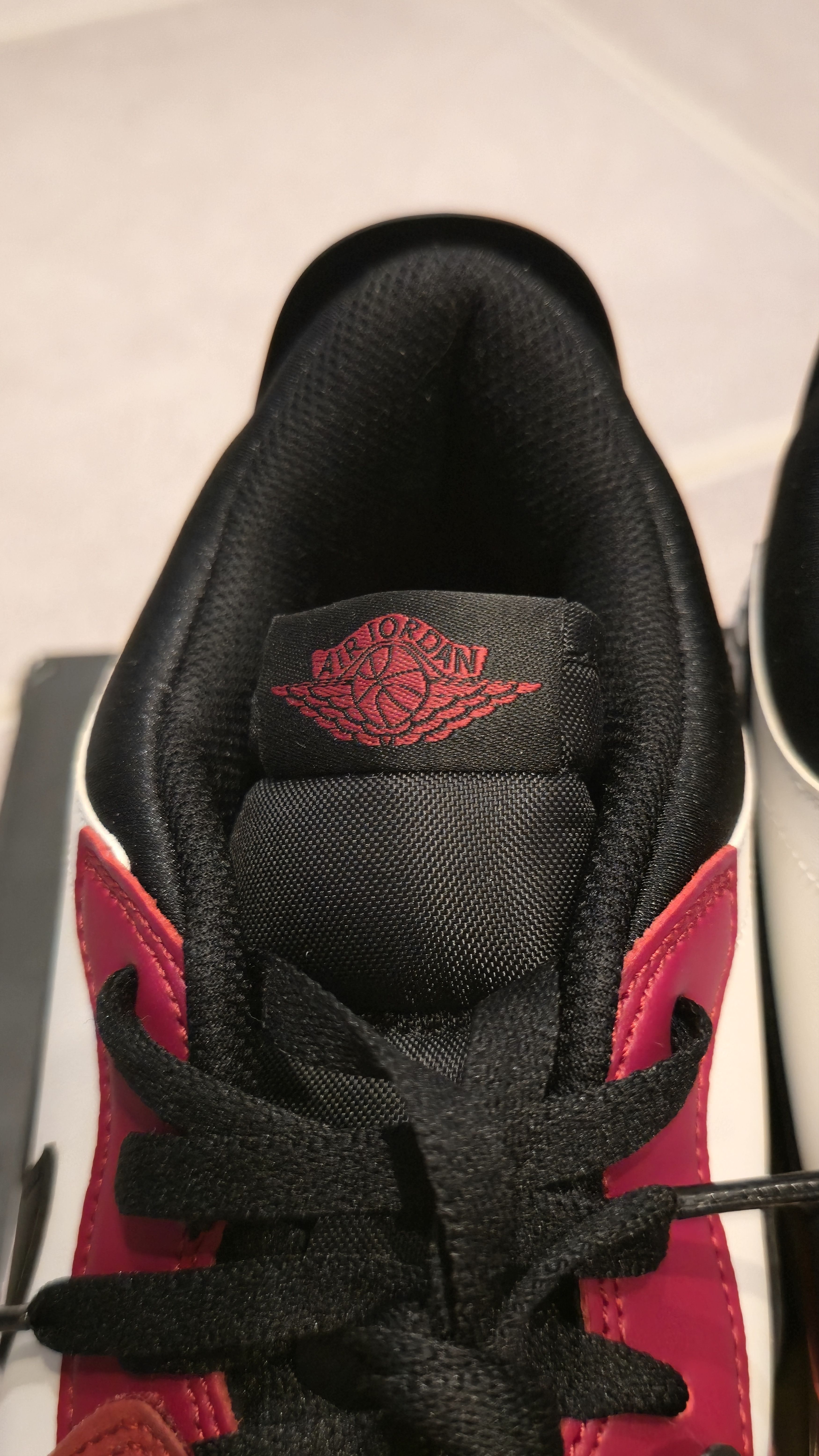 Jordan Brand Jordan Legacy 312 Low "Chicago" Summit White Size US 9.5 / EU 42-43 - 7 Thumbnail