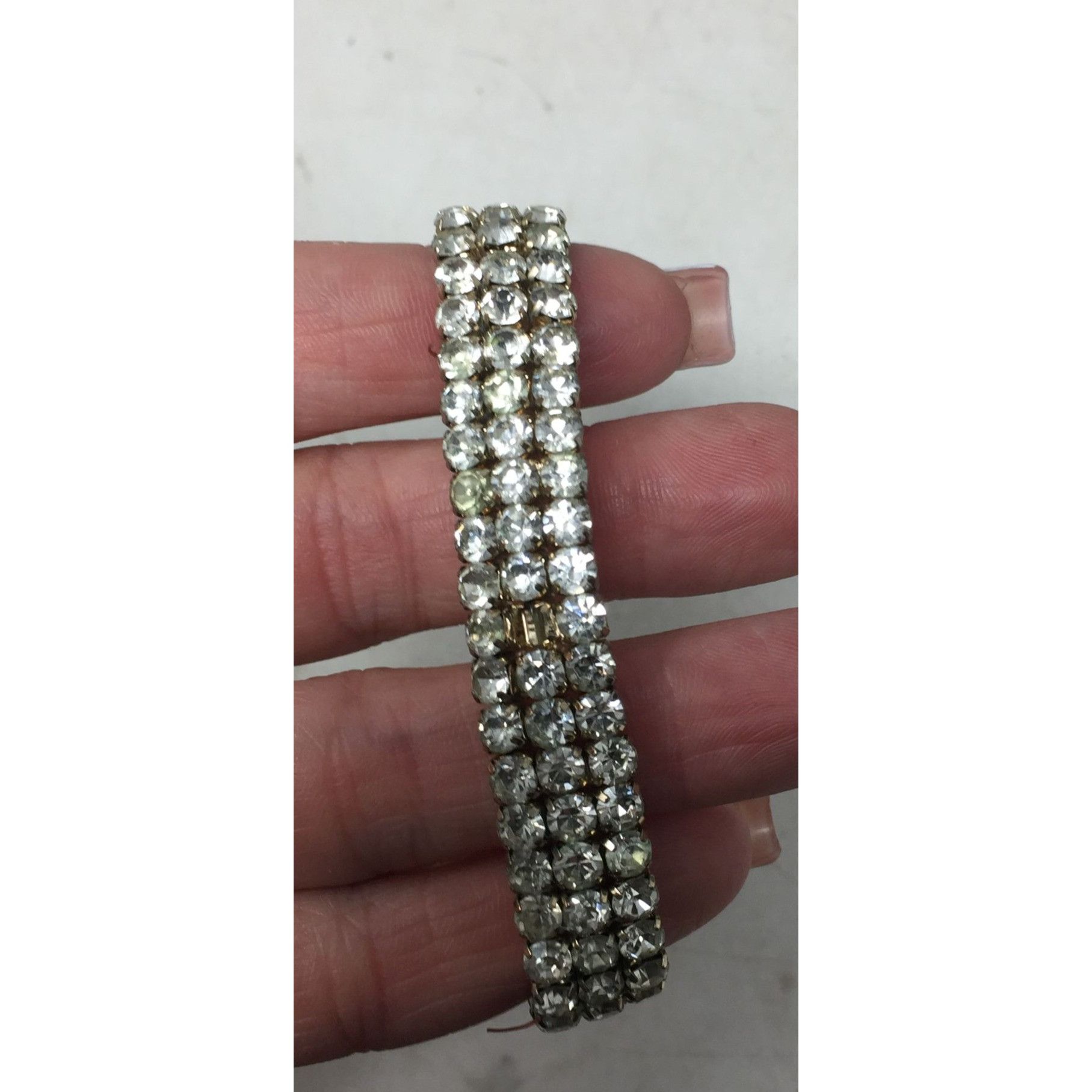 Other Women's Classy Elegant Silver Toned Rhinestone Bracelet Size ONE SIZE - 7 Thumbnail