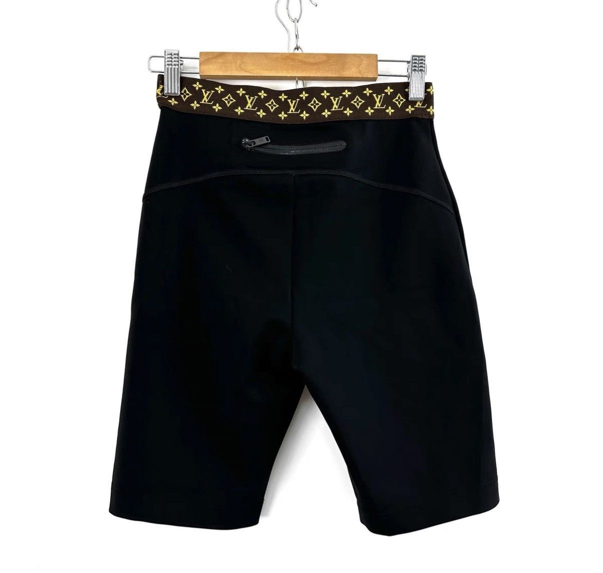 Louis Vuitton Louis Vuitton Black Stretch Biker Shorts K12 Size 25" / US 0 / IT 36 - 2 Thumbnail