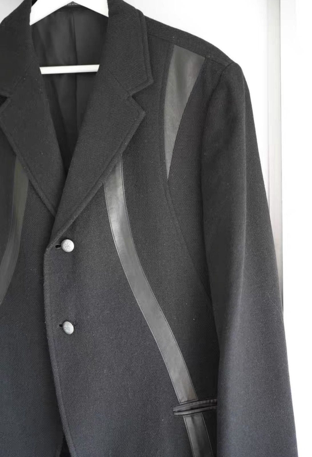 Yohji Yamamoto Yohji Yamamoto Curved Leather Panel Silver Button Blazer K4 Size US M / EU 48-50 / 2 - 3 Thumbnail
