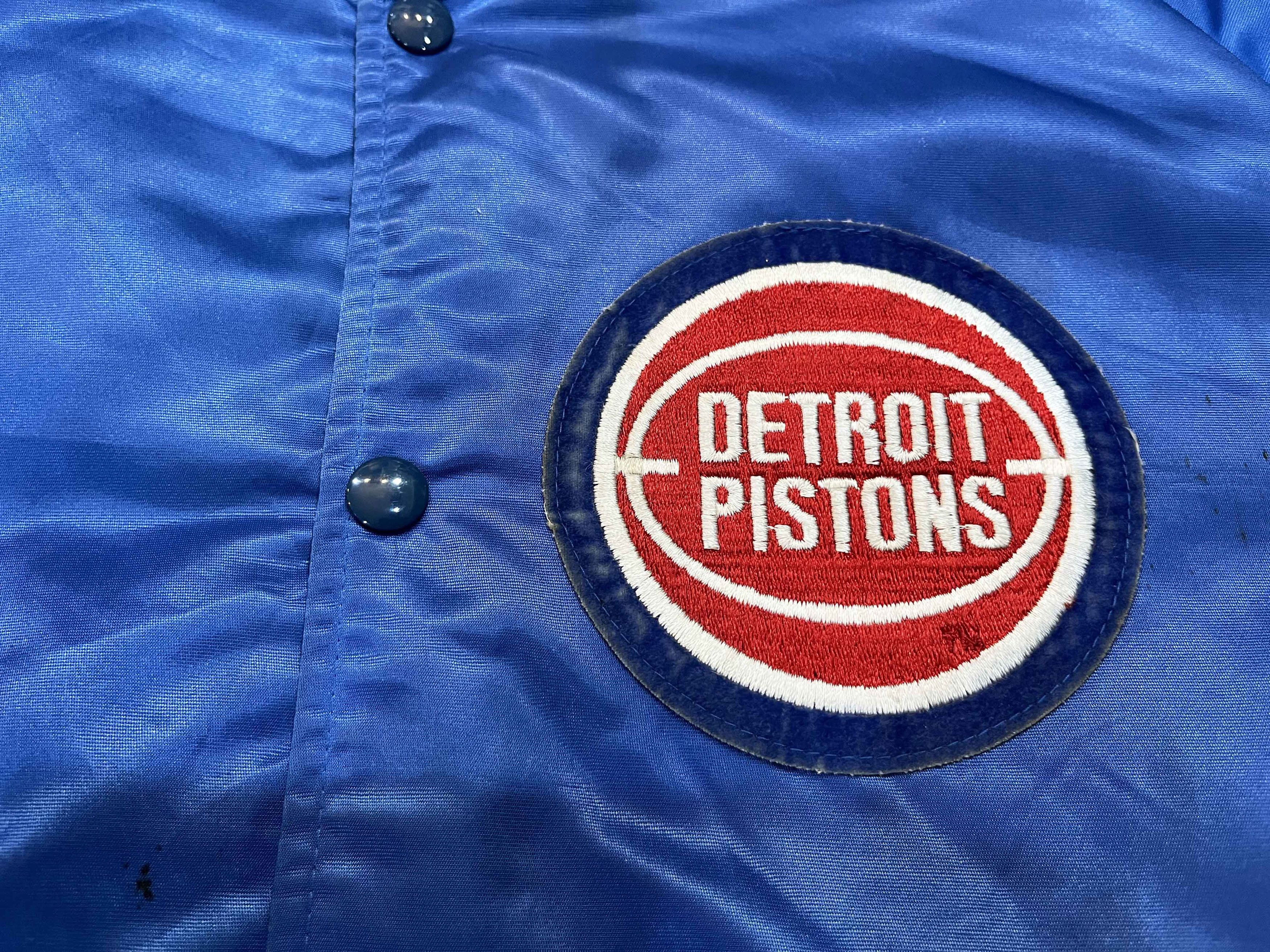 Chalk Line × NBA × Vintage Vintage Chalk Line NBA Detroit Pistons Satin Bomber Jacket Size US L / EU 52-54 / 3 - 3 Thumbnail