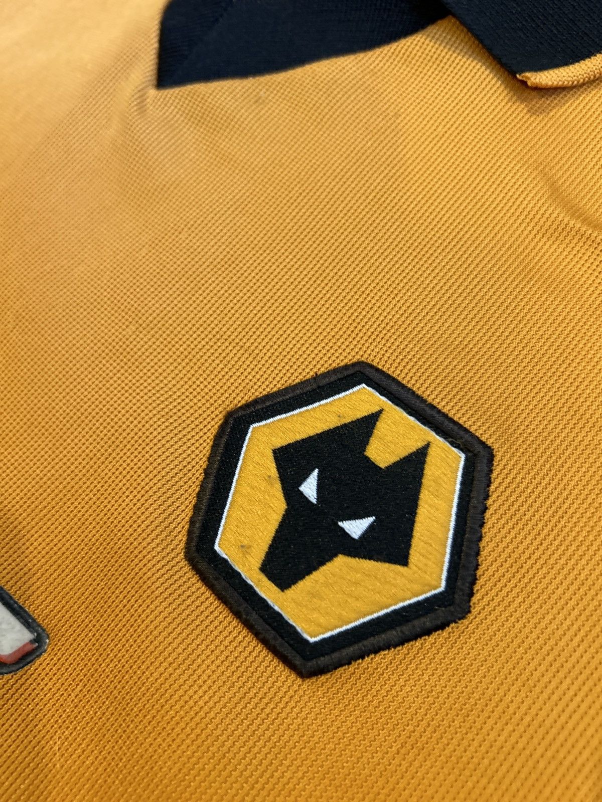 Vintage 03/04 Wolverhampton Wanderers FC Camara Home Shirt Size US L / EU 52-54 / 3 - 6 Thumbnail