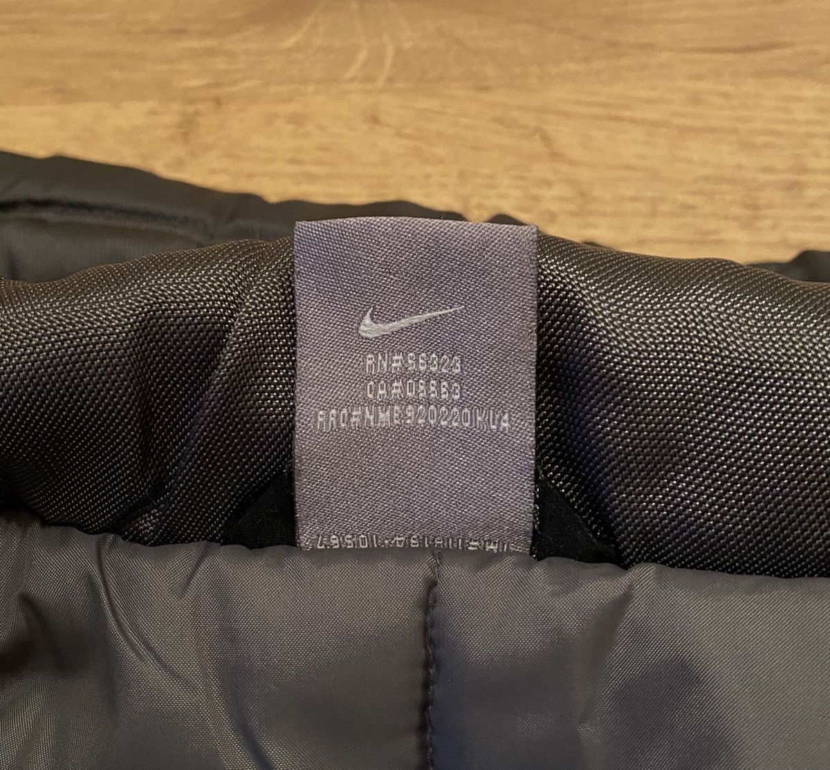 Nike Nike AirMax Metallic Silver Winter Jacket x Vintage x Rare Size US L / EU 52-54 / 3 - 9 Thumbnail