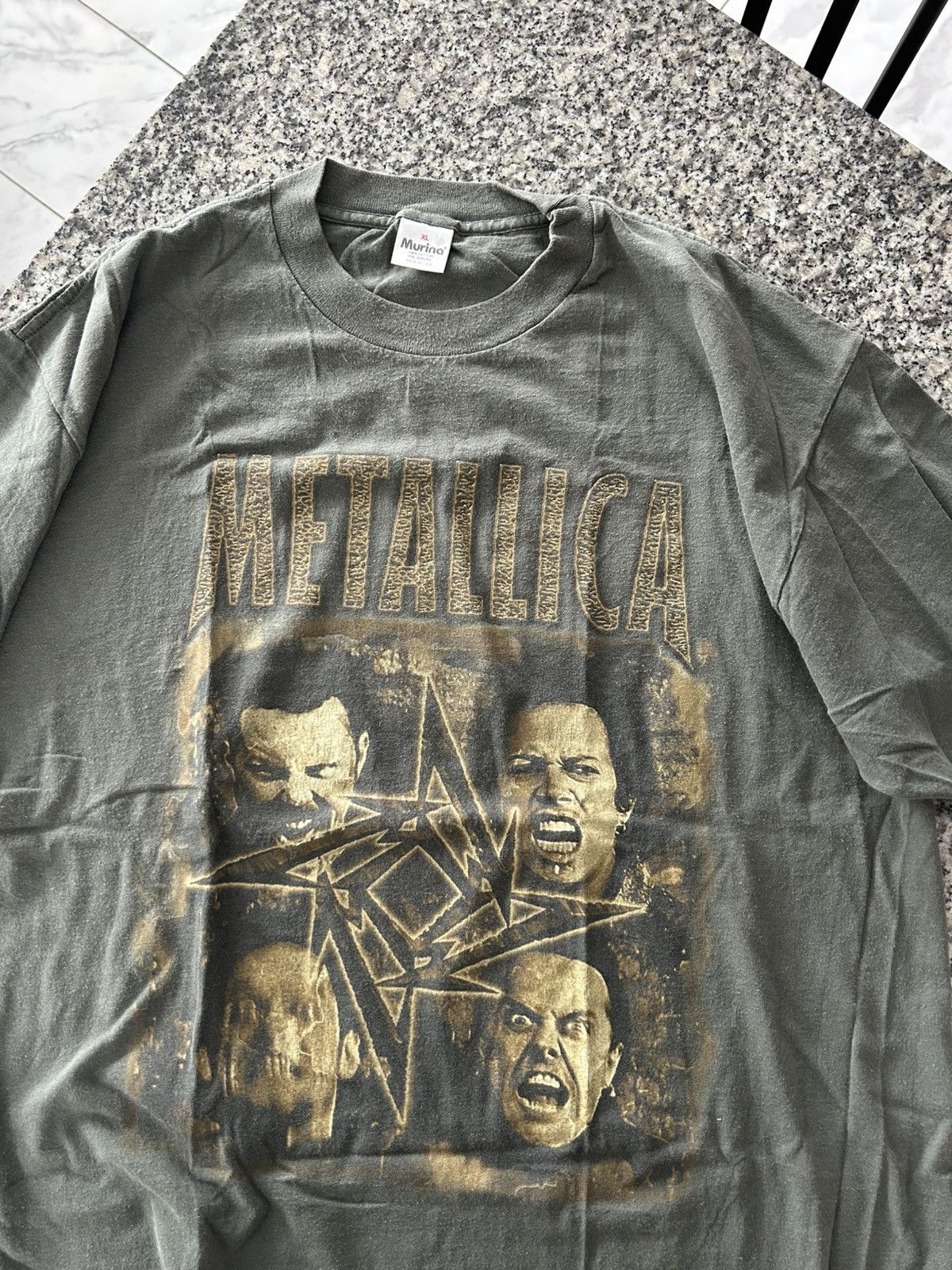 Vintage Vintage 1998 Metallica Pan Pacific Band Tee Size US XL / EU 56 / 4 - 4 Thumbnail