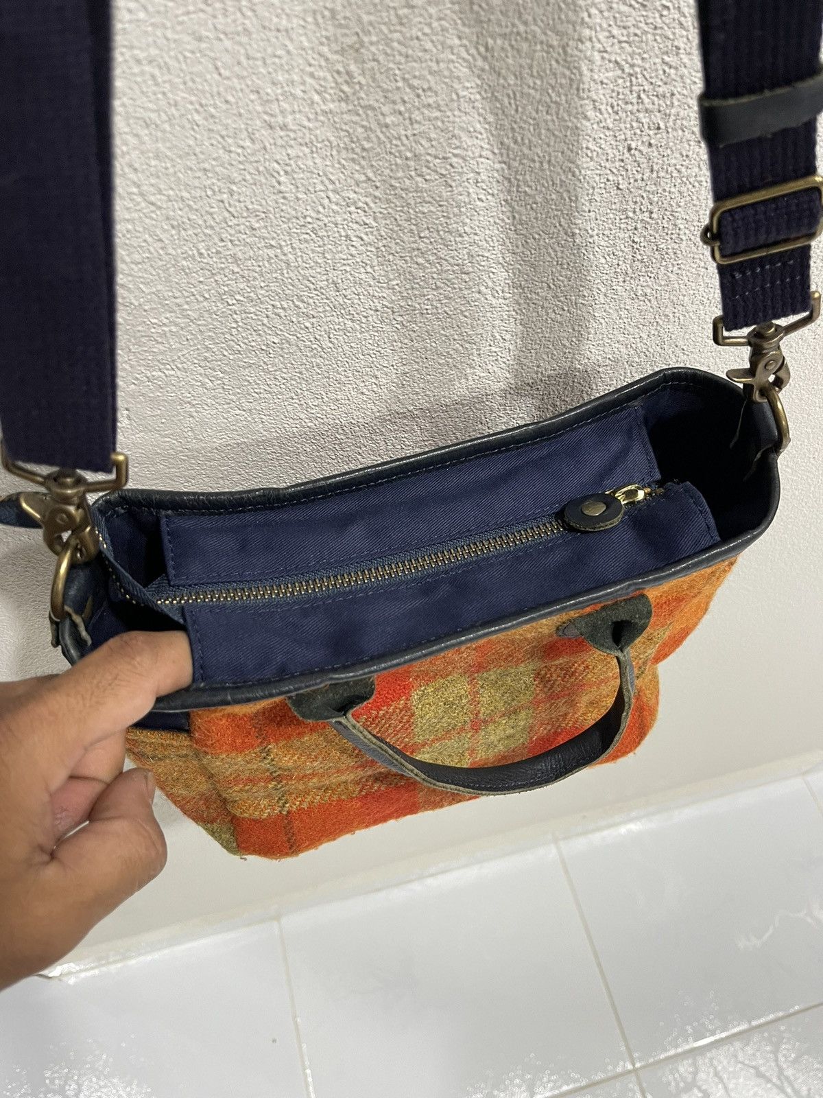 Harris Tweed Vintage Harris Tweed X BPQC 2 Way Orange Plaid Wool Bag Size ONE SIZE - 9 Thumbnail
