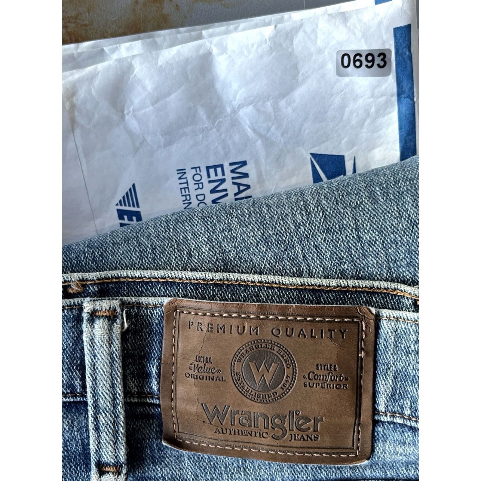 Wrangler Wrangler Jeans Men 38x30 Straight Leg Denim Blue Stretch High Rise Regular Inseam 30 Cowboy Distressed Pockets Logo Button Zipper Authentic Size US 38 / EU 54 - 8 Thumbnail