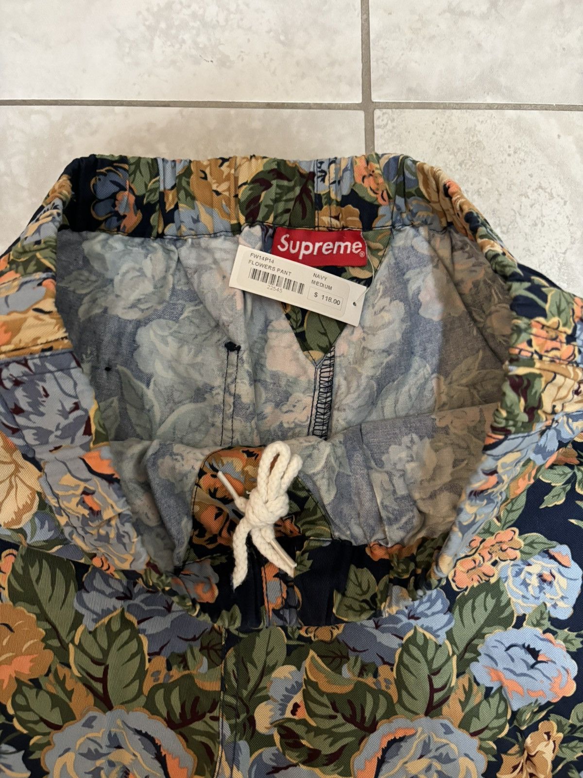 Supreme rare new w/tags FW 2014 Supreme Floral Flower navy pants Size US 30 / EU 46 - 8 Thumbnail