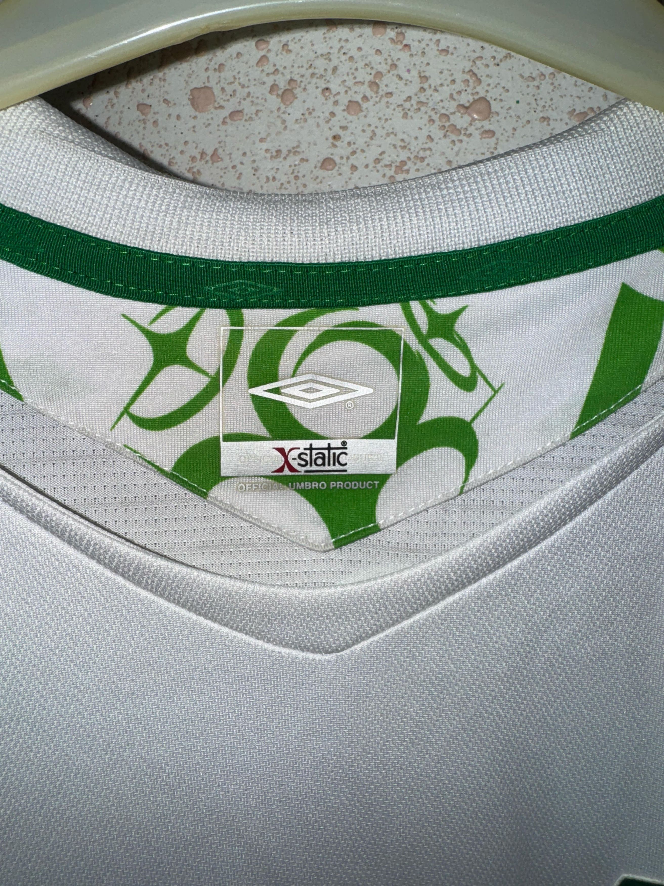 Umbro × Vintage Ireland 2006/07 Away Shirt UMBRO - Robbie Keane #10 Size US M / EU 48-50 / 2 - 3 Thumbnail