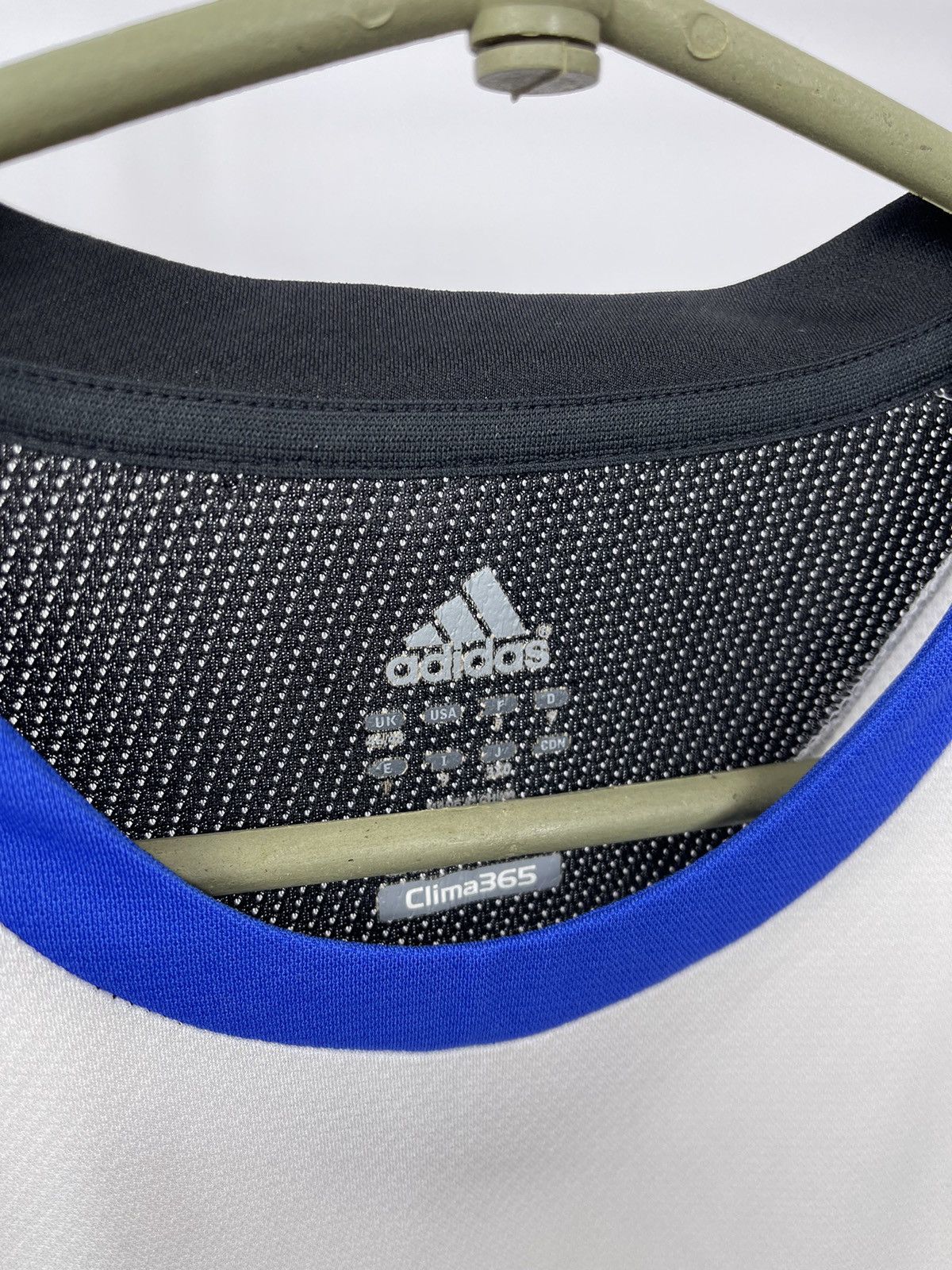 Adidas × Chelsea Soccer × Vintage Adidas Chelsea Jersey 2008/09 Size 46/48 (UK) Training Size US M / EU 48-50 / 2 - 3 Thumbnail