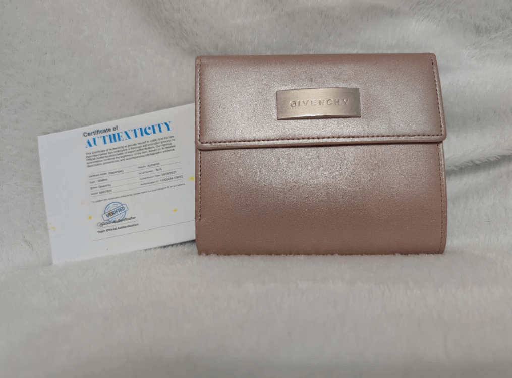 Givenchy Authentic Givenchy Metallic Pearl Pink Leather Wallet Size ONE SIZE - 1 Thumbnail