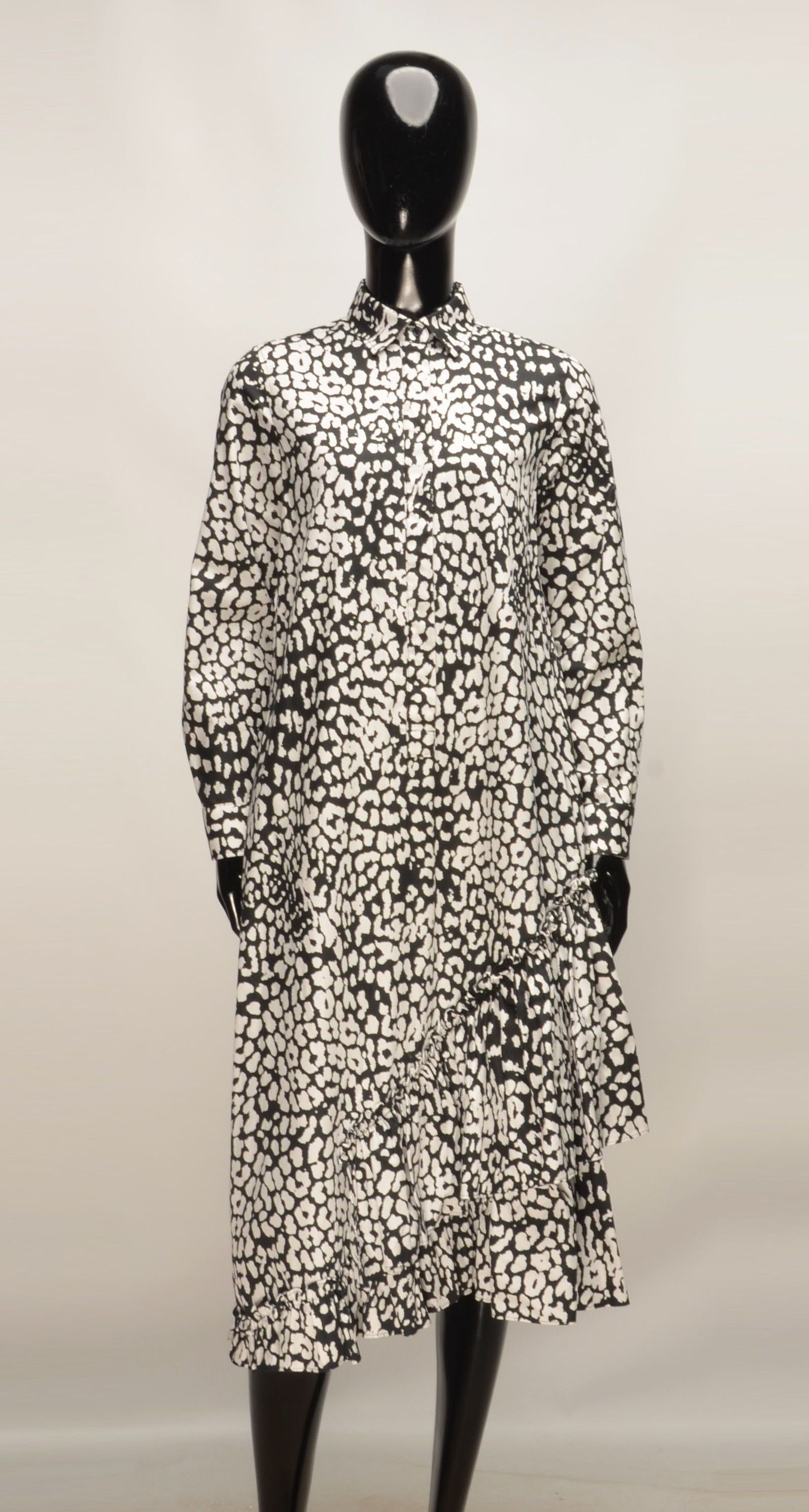 Max Mara Max Mara Printed Shirt Ruffle Hem Long Sleeve Dress Size XS / US 0-2 / IT 36-38 - 1 Thumbnail