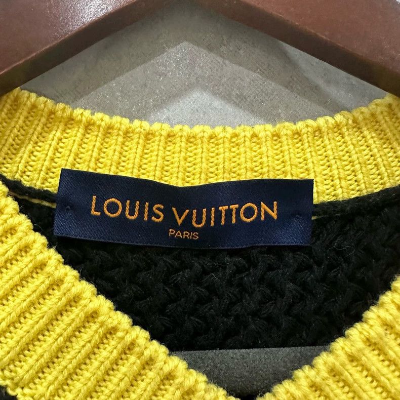 Louis Vuitton Louis Vuitton Letter Logo striped jacquard V-neck long-slee Size US XS / EU 42 / 0 - 4 Thumbnail