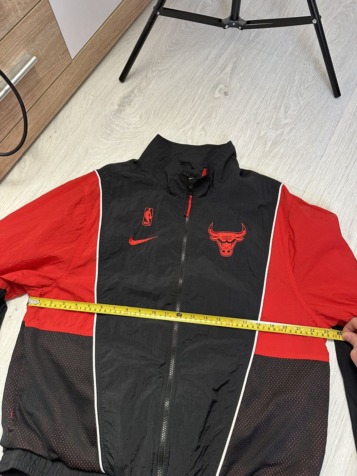 Nike Nike x Chicago Bulls City Edition Track Top Jacket NBA Size US L / EU 52-54 / 3 - 9 Thumbnail