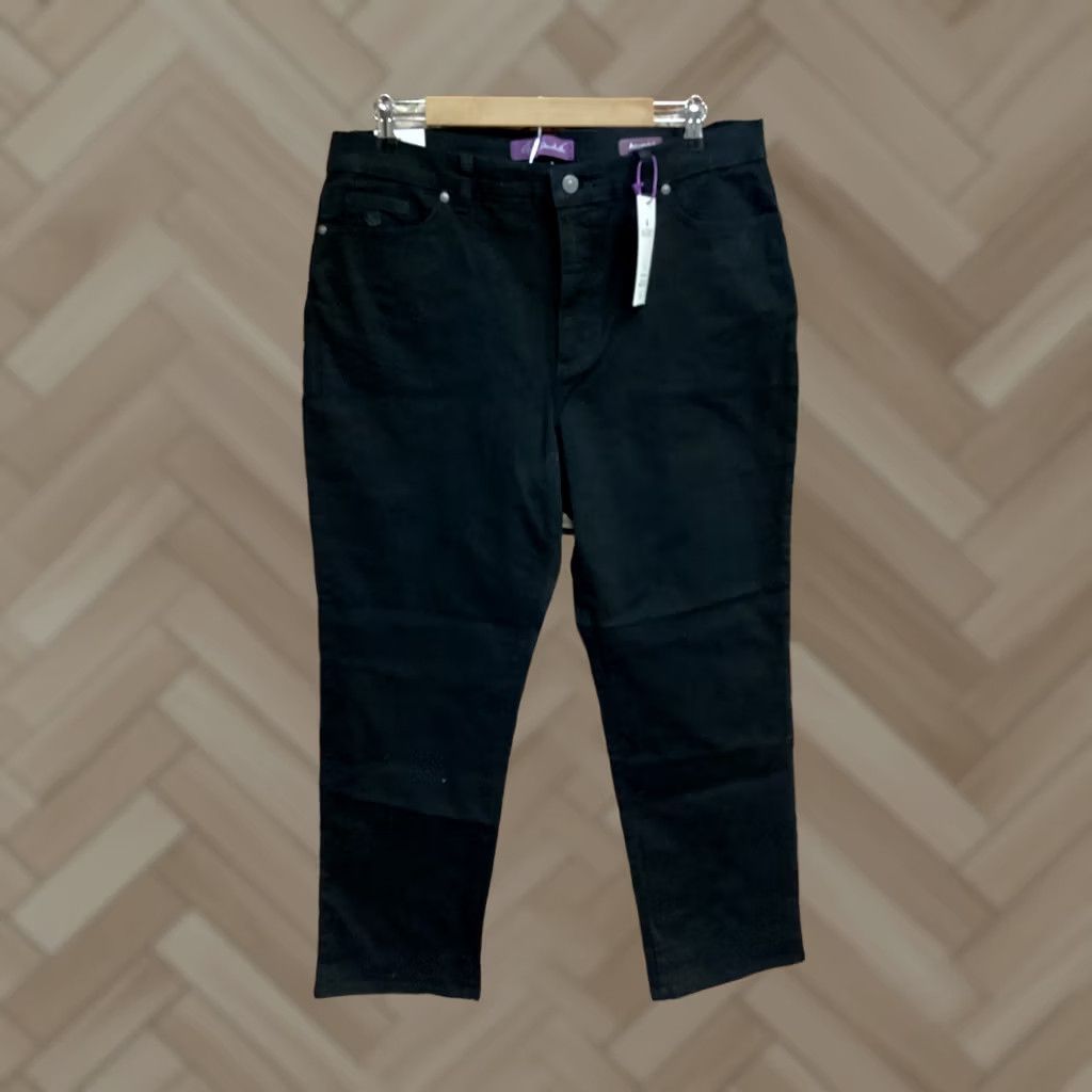 Gloria Vanderbilt Gloria Vanderbilt Jeans Women Amanda Regular Straight Denim Zip 18 Black NWT Mature Size 18 Average Size 40" / US 18 - 1 Thumbnail