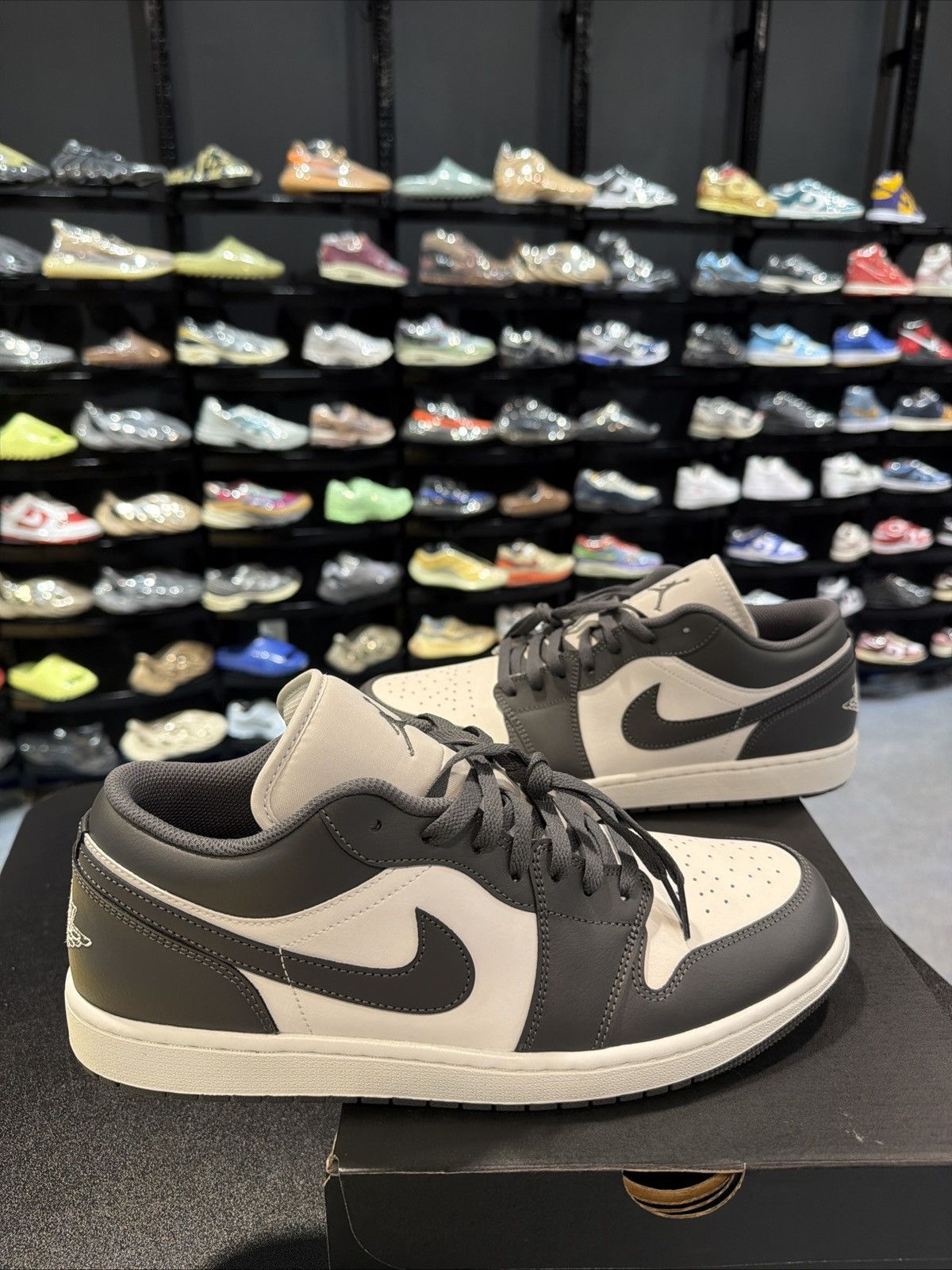 Jordan Brand Nike Air Jordan 1 Low Iron Gray Summit White Sneakers 553558 Size US 13 / EU 46 - 2 Thumbnail