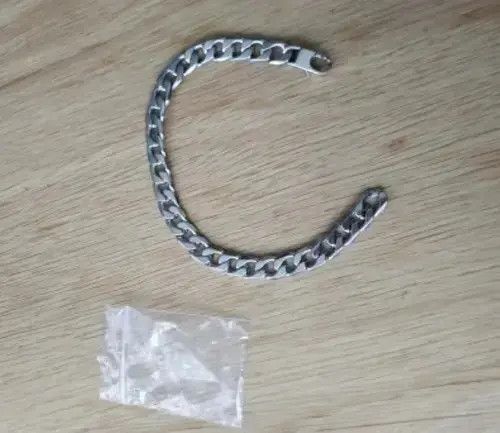 VIBE 8 mm width Curb Cuban Link Chain Brecelet Size ONE SIZE - 3 Thumbnail