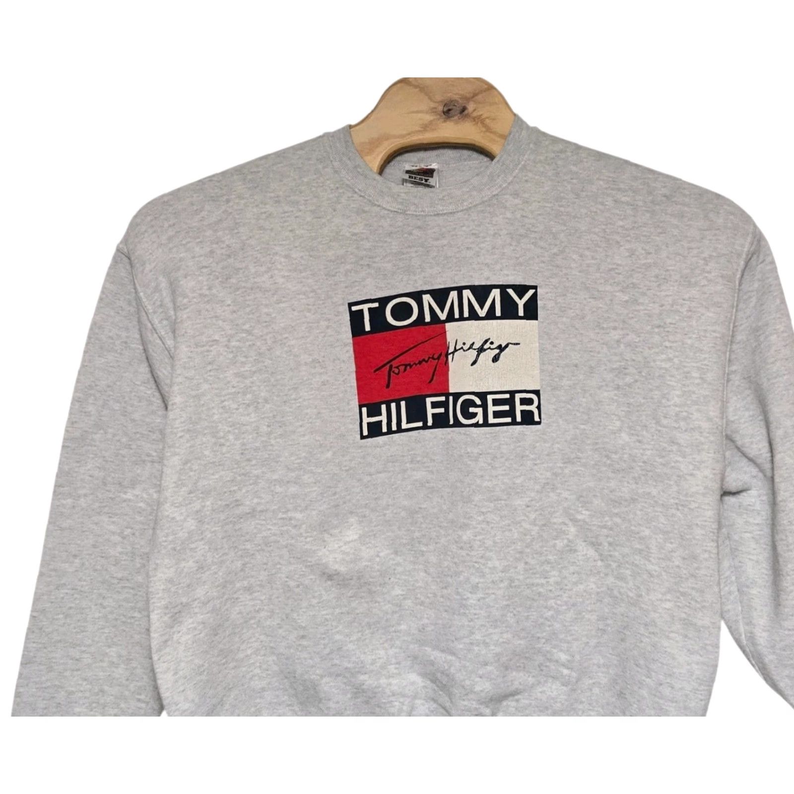 Tommy Hilfiger VINTAGE Tommy Hilfiger Mens Sweatshirt Crewneck Big Flag Logo XL Gray Regular Size XL Shirt Size US XL / EU 56 / 4 - 2 Thumbnail