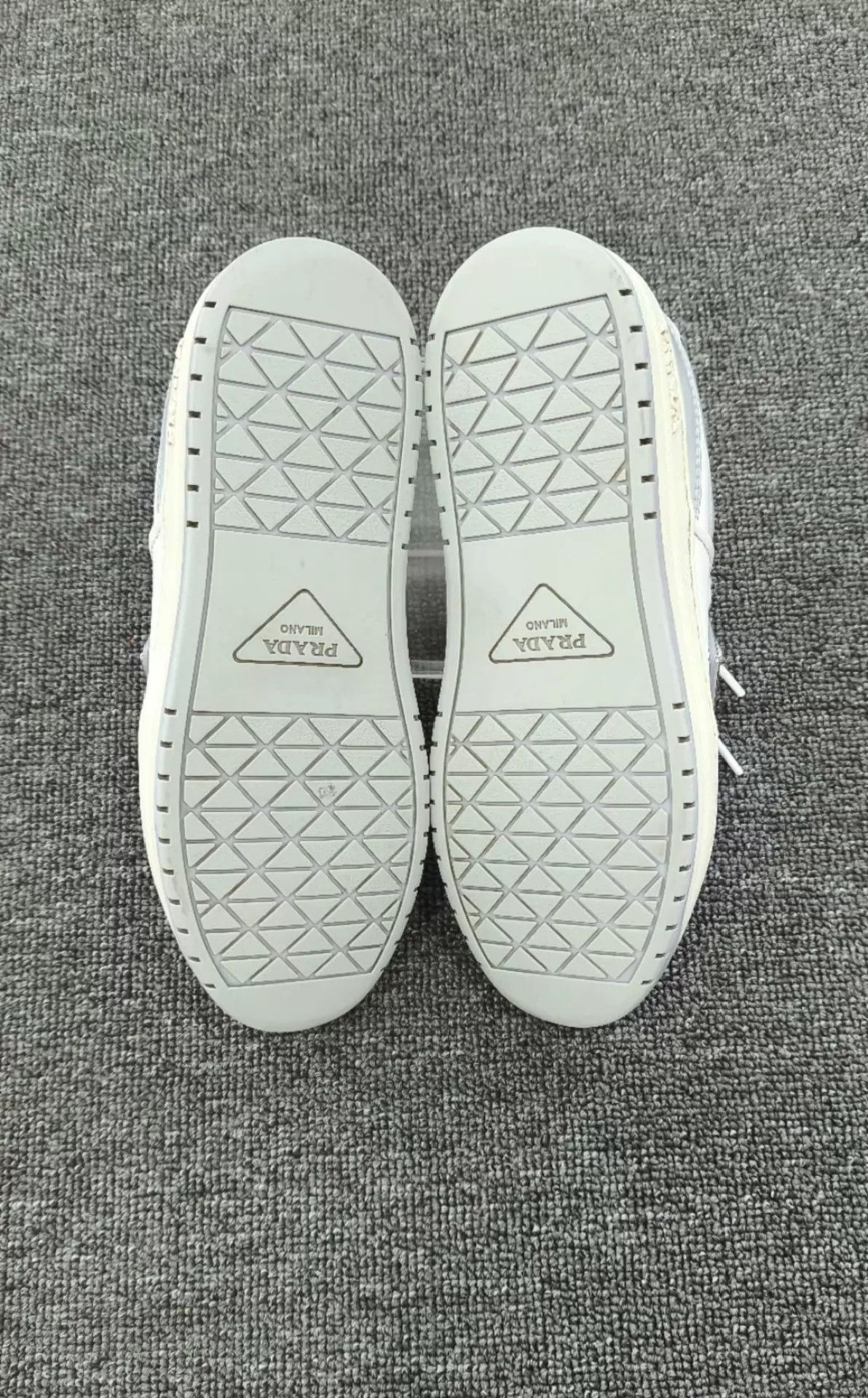 Prada Prada Downtown Ice Blue Metal Triangle Logo Sneakers 35.5 Size US 5 / IT 35 - 6 Thumbnail