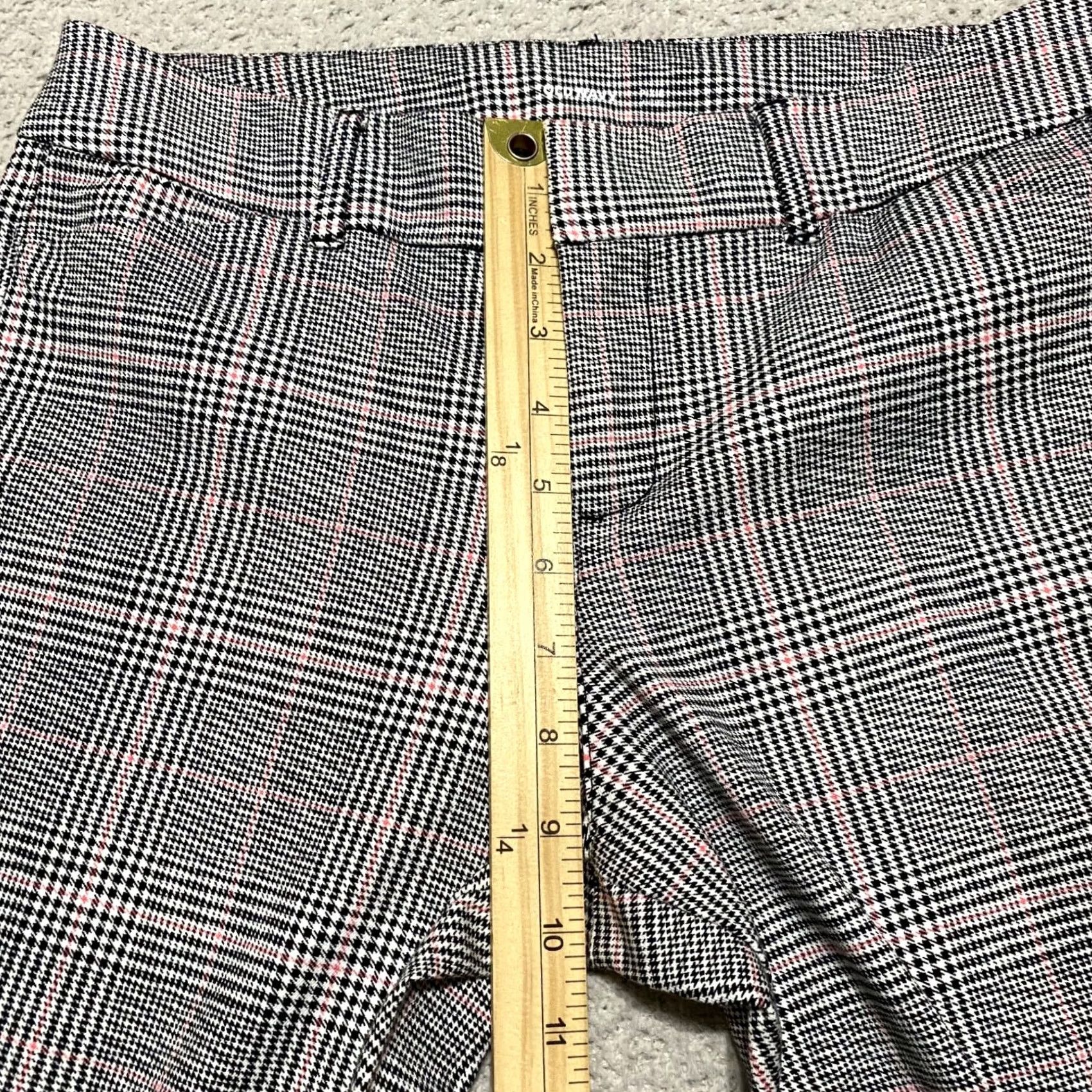 Old Navy Old Navy Womens Pants Gray Plaid Pixie Slim Straight Ankle Mid Rise Pockets XS? Size 27" / US 4 / IT 40 - 7 Thumbnail