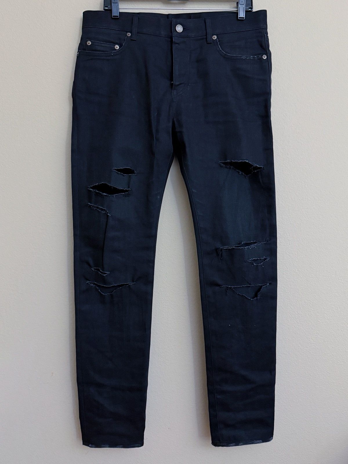 Saint Laurent Paris Saint Laurent Paris Jeans 32 Skinny Black Distressed Ripped Size US 32 / EU 48 - 1 Thumbnail