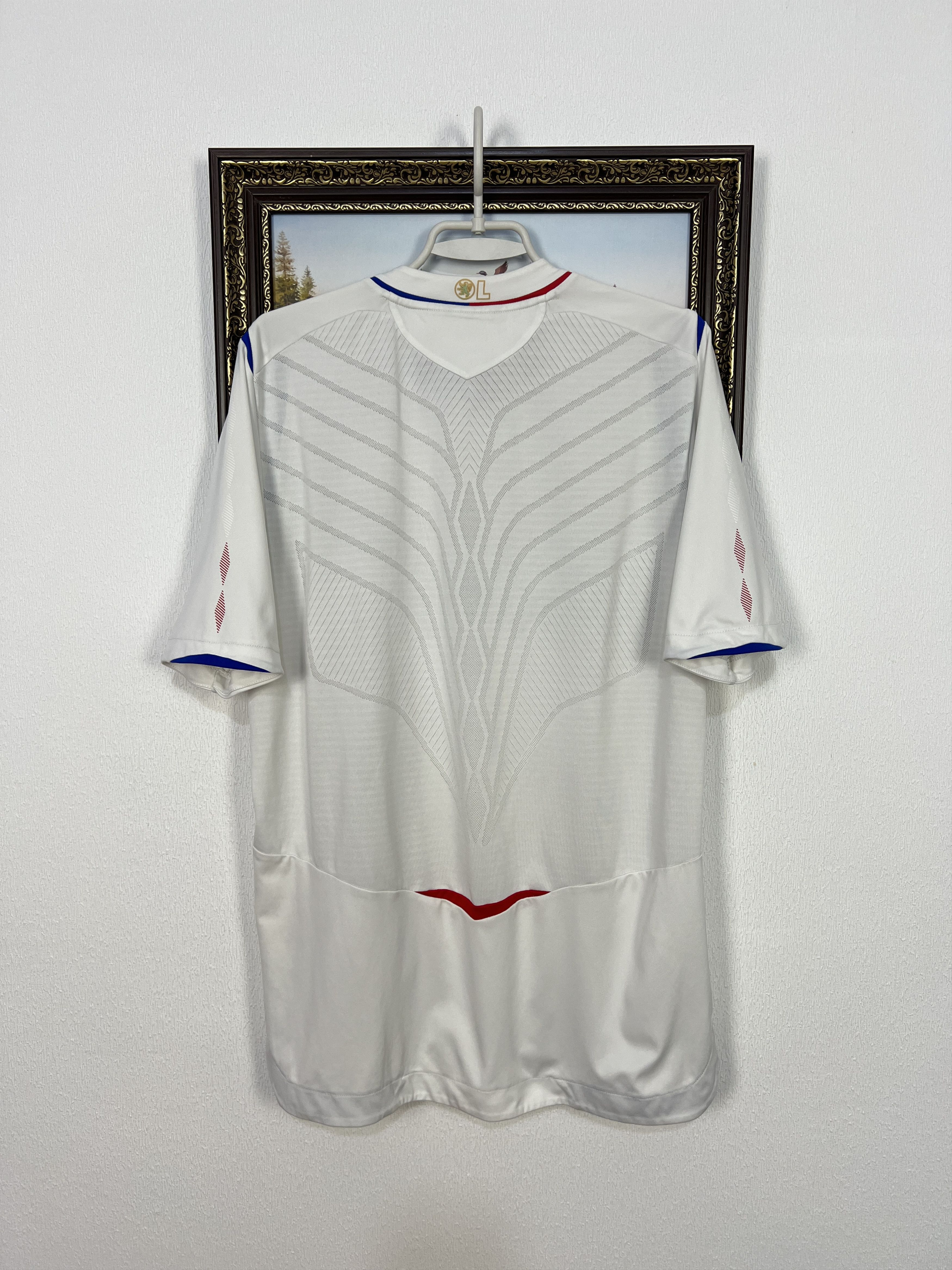 Umbro Olympique Lyonnais Home football shirt 2006 Soccer Umbro Size US L / EU 52-54 / 3 - 12 Thumbnail