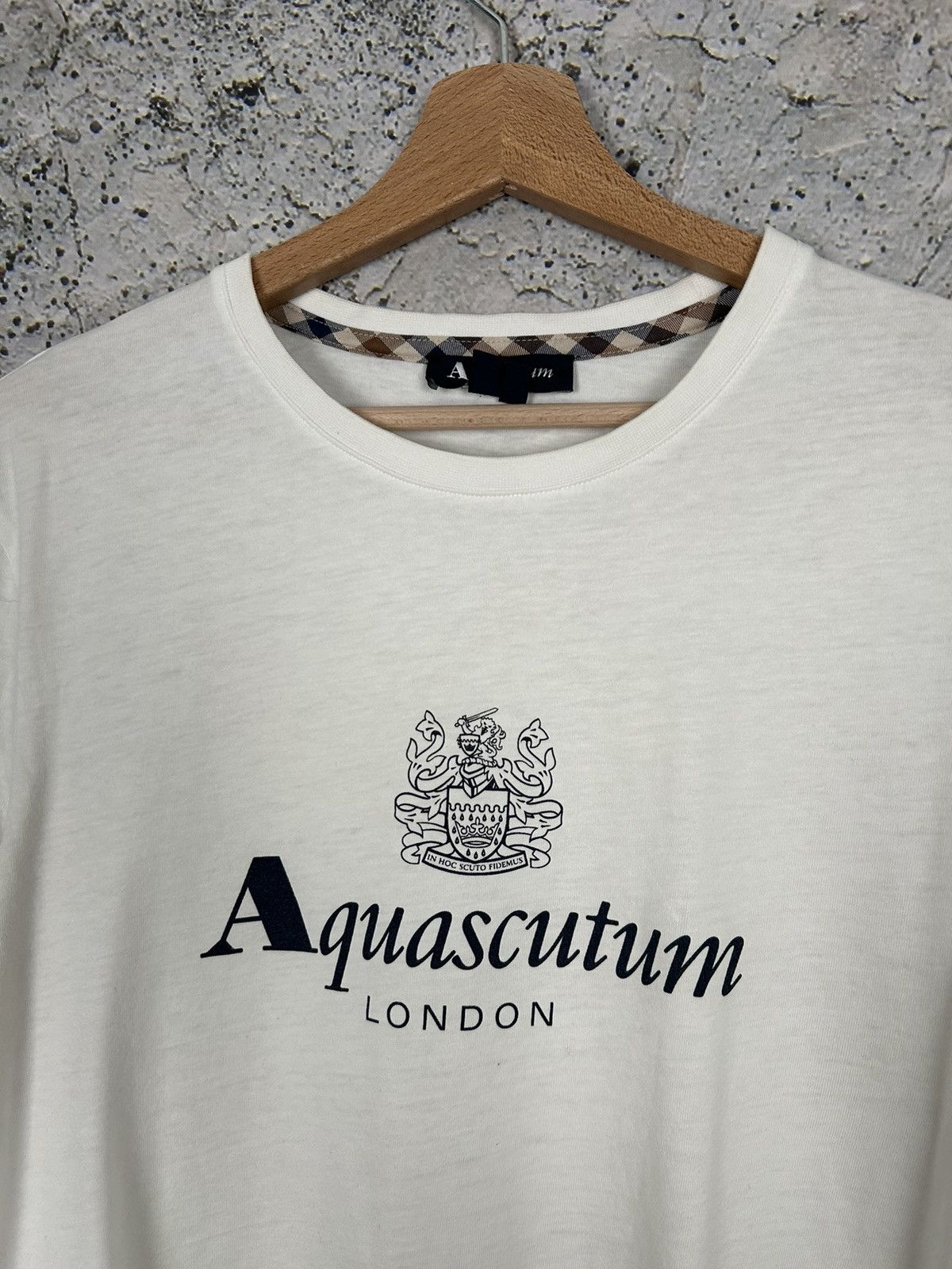 Aquascutum Aquascutum Vintage Logo Tee White England Designer Hype Size US L / EU 52-54 / 3 - 3 Thumbnail