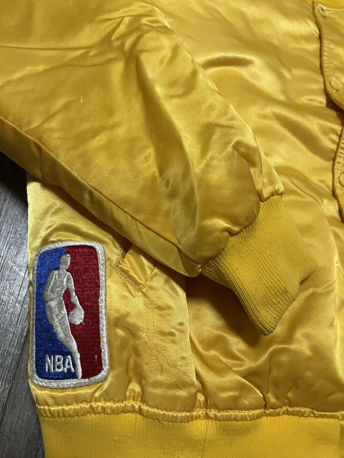NBA × Starter × Vintage Vintage Lakers Starter Bomber Jacket size XL 25x26.5 Size US XL / EU 56 / 4 - 6 Thumbnail
