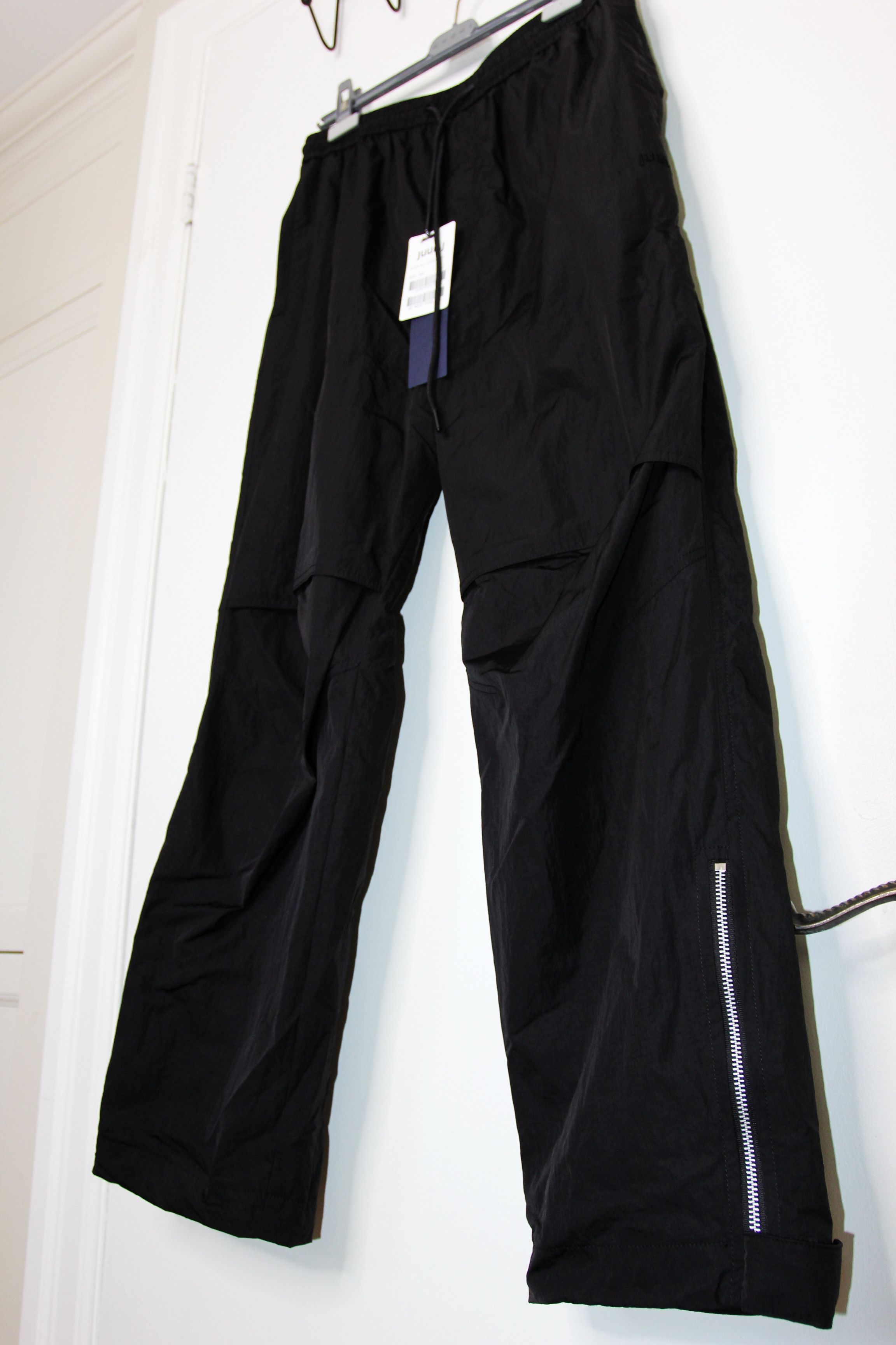 Juun.J BNWT SS24 JUUN.J ZIPPED CUFFS NYLON PANTS 48 Size US 30 / EU 46 - 5 Thumbnail