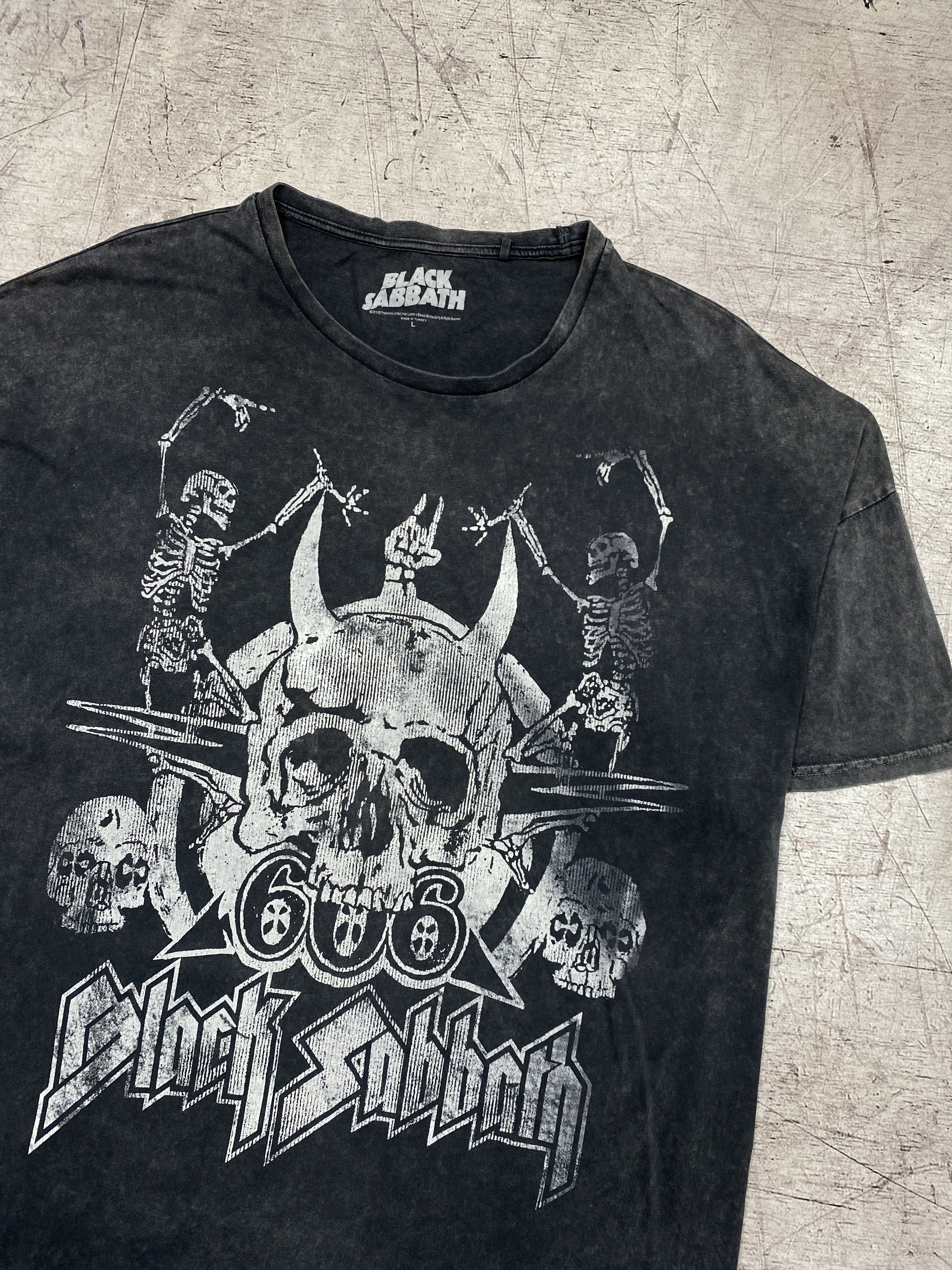 Band Tees Black Sabbath Mens Rock Band T-Shirt Size US L / EU 52-54 / 3 - 2 Thumbnail