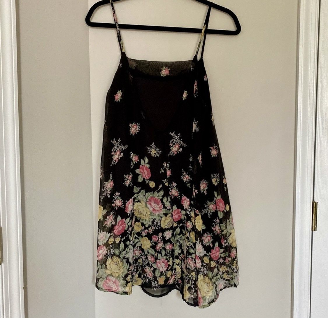 Forever 21 FOREVER 21 MINI FLORAL SLIP DRESS CUTOUT BACK Size L / US 10 / IT 46 - 5 Thumbnail