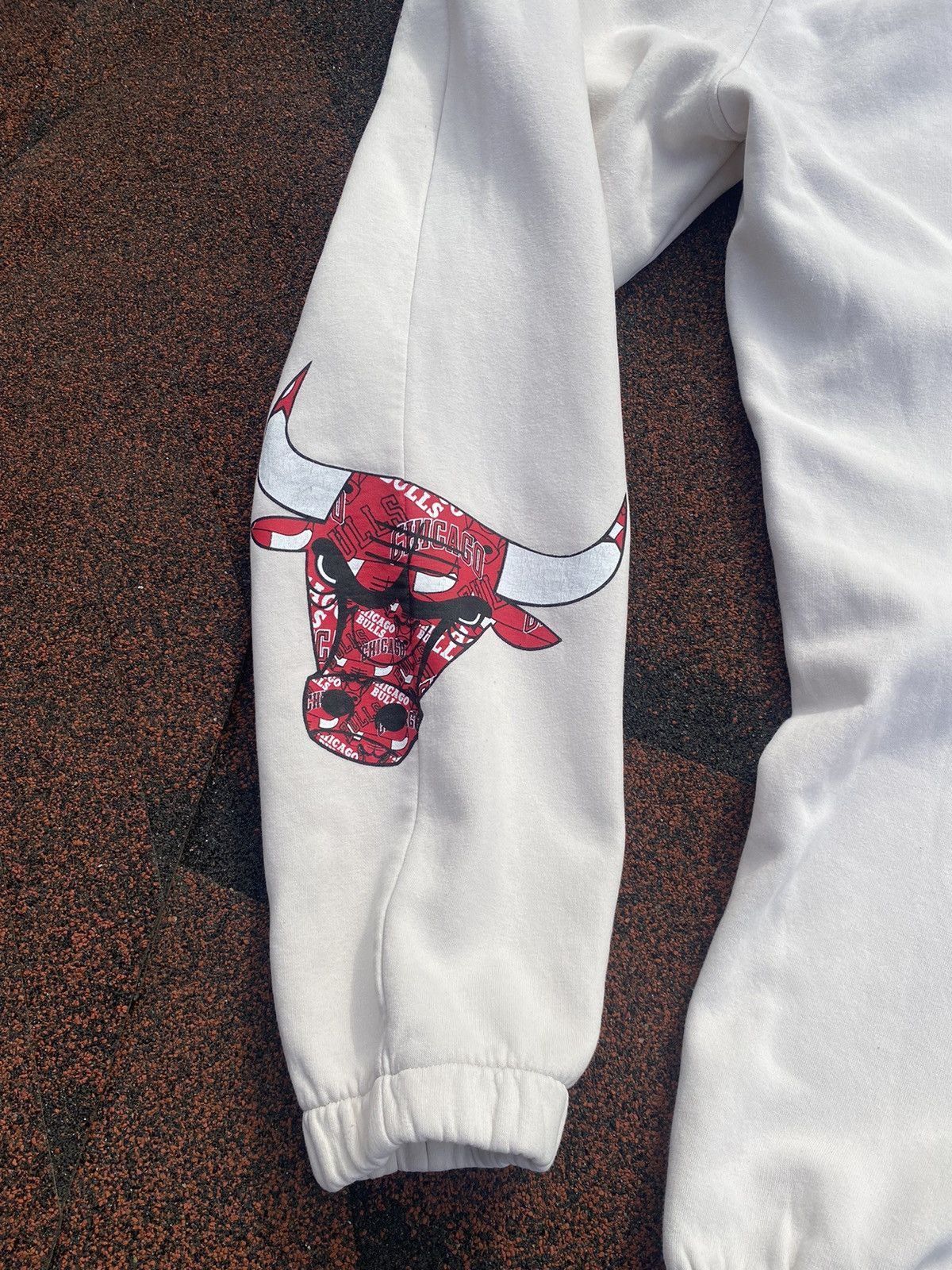 NBA × Vintage VTG CHICAGO BULLS NBA Basketball Team Sweatpants Light Beige Size US 34 / EU 50 - 19 Thumbnail