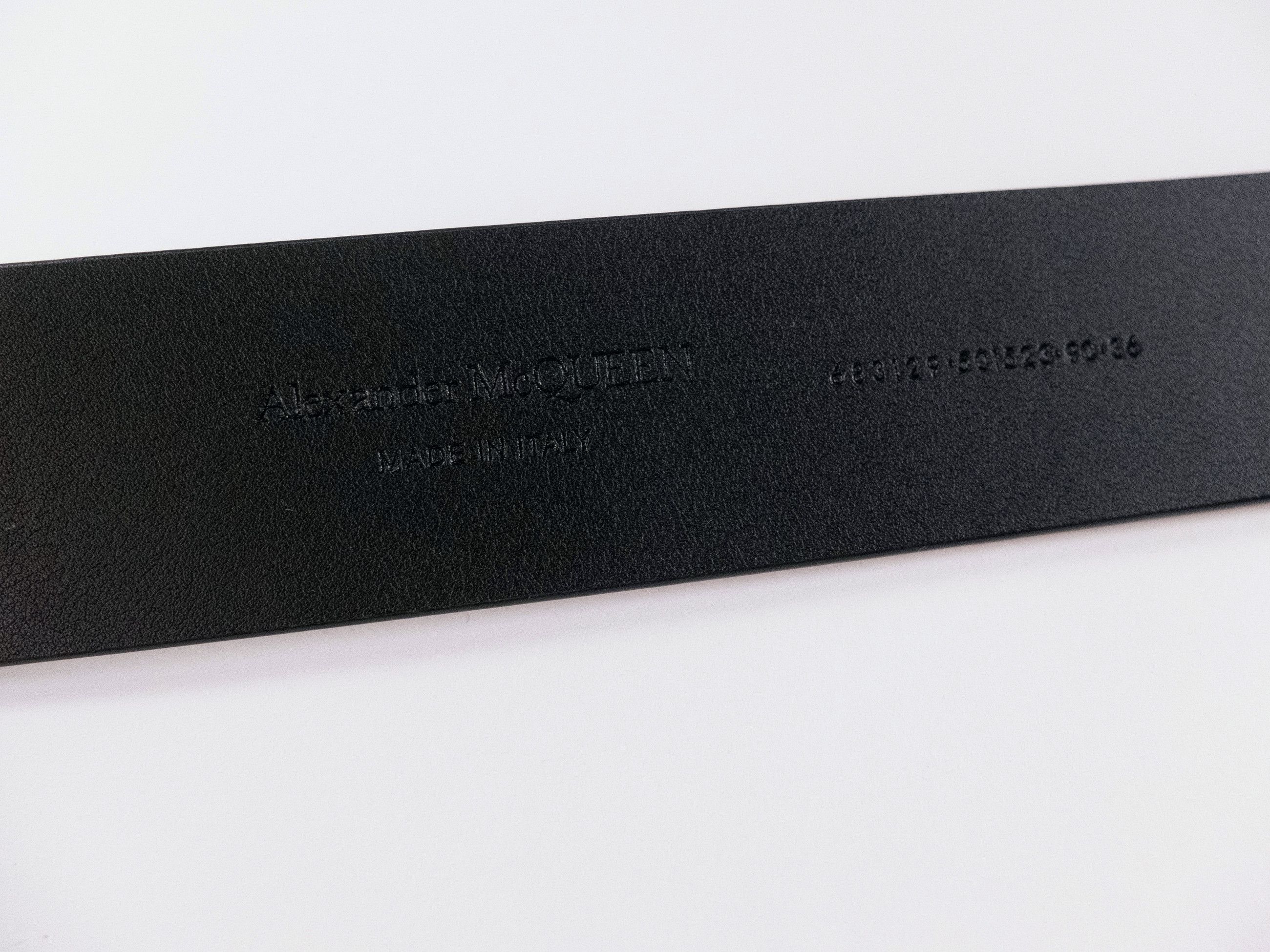 Alexander McQueen ALEXANDER MCQUEEN black Seal logo buckle leather belt 90 q Size 34 - 6 Thumbnail