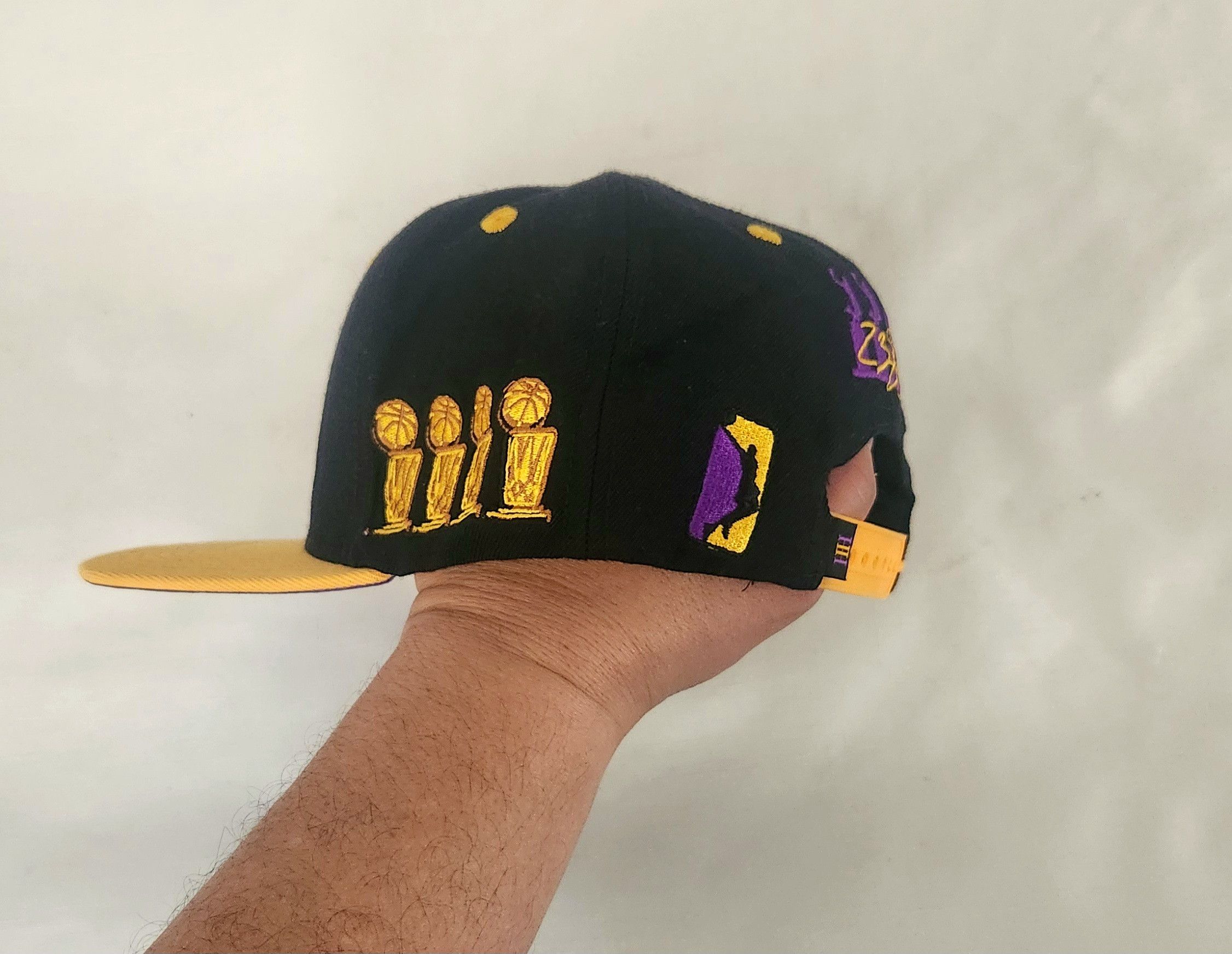 Homage Lebron James Homage Home RARE Limited LA Los Angeles Lakers Size ONE SIZE - 4 Thumbnail