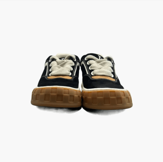 Louis Vuitton Louis Vuitton low-top shoes 40.5EU Size US 7.5 / EU 40-41 - 4 Thumbnail