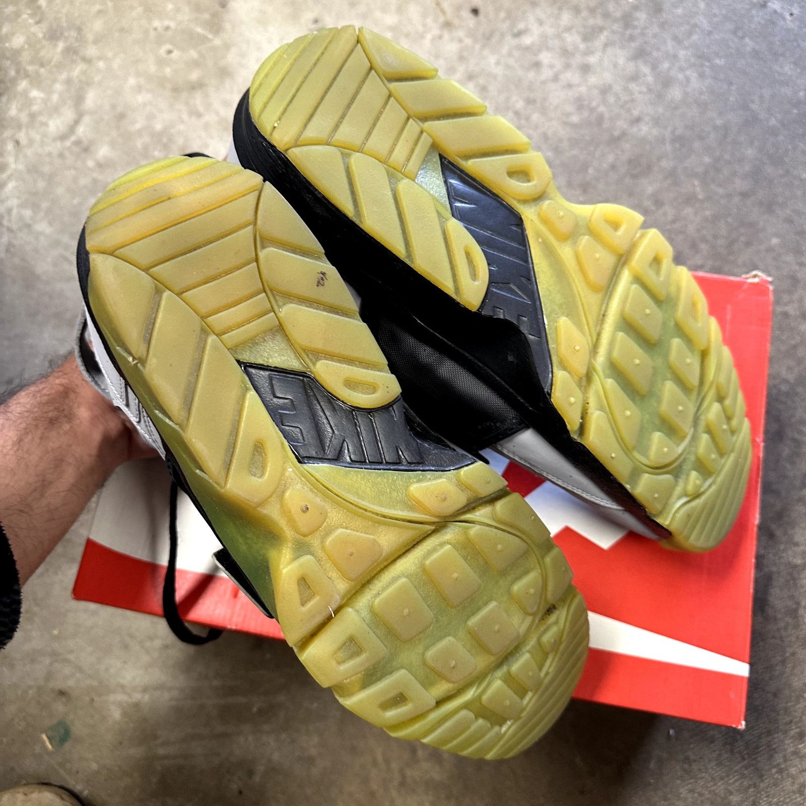 Nike Nike Air Huarache PRM QS 'NYC' Size US 10 / EU 43 - 8 Thumbnail
