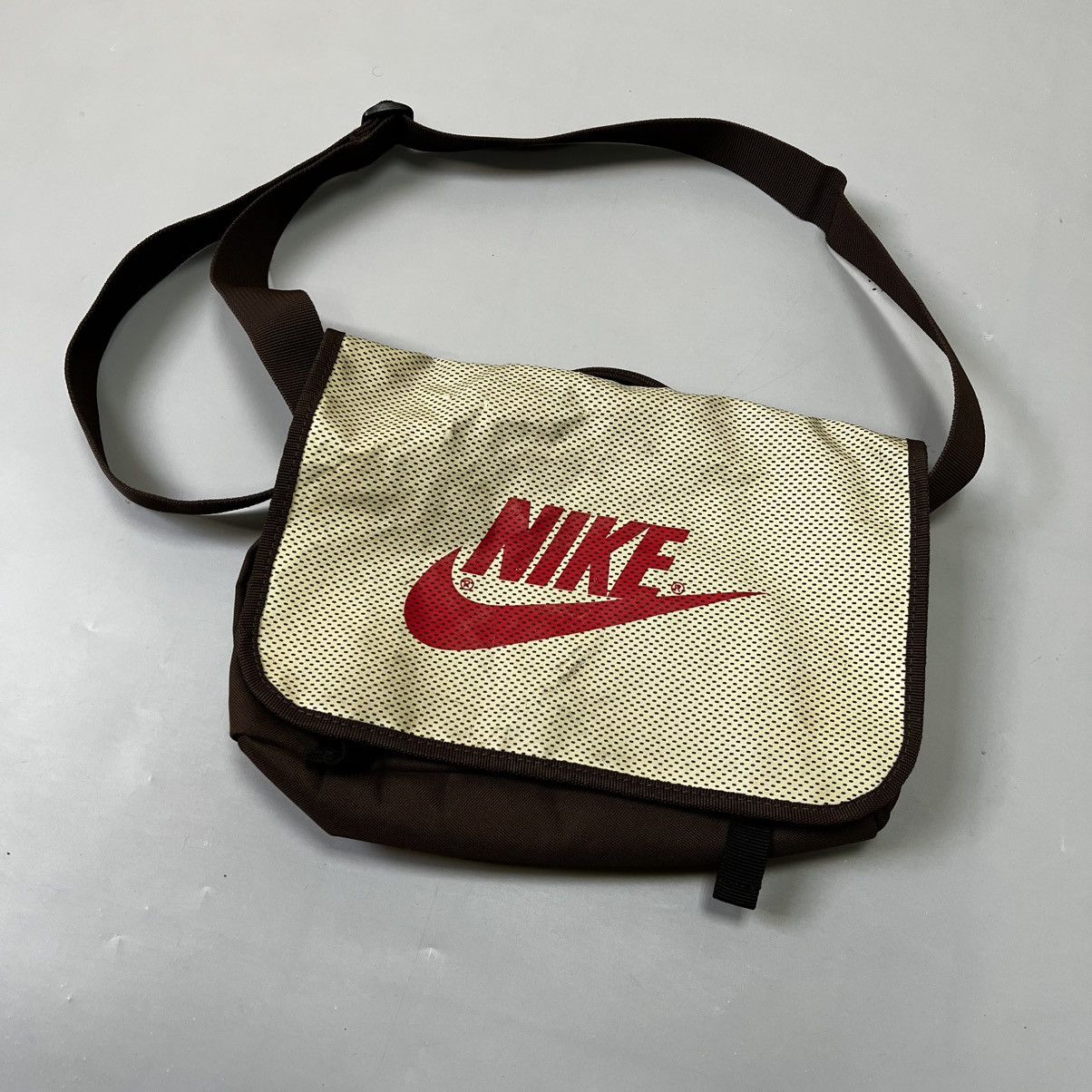 Nike × Vintage Nike Vintage Crossbody Bag Swoosh y2k rare Size ONE SIZE - 1 Thumbnail