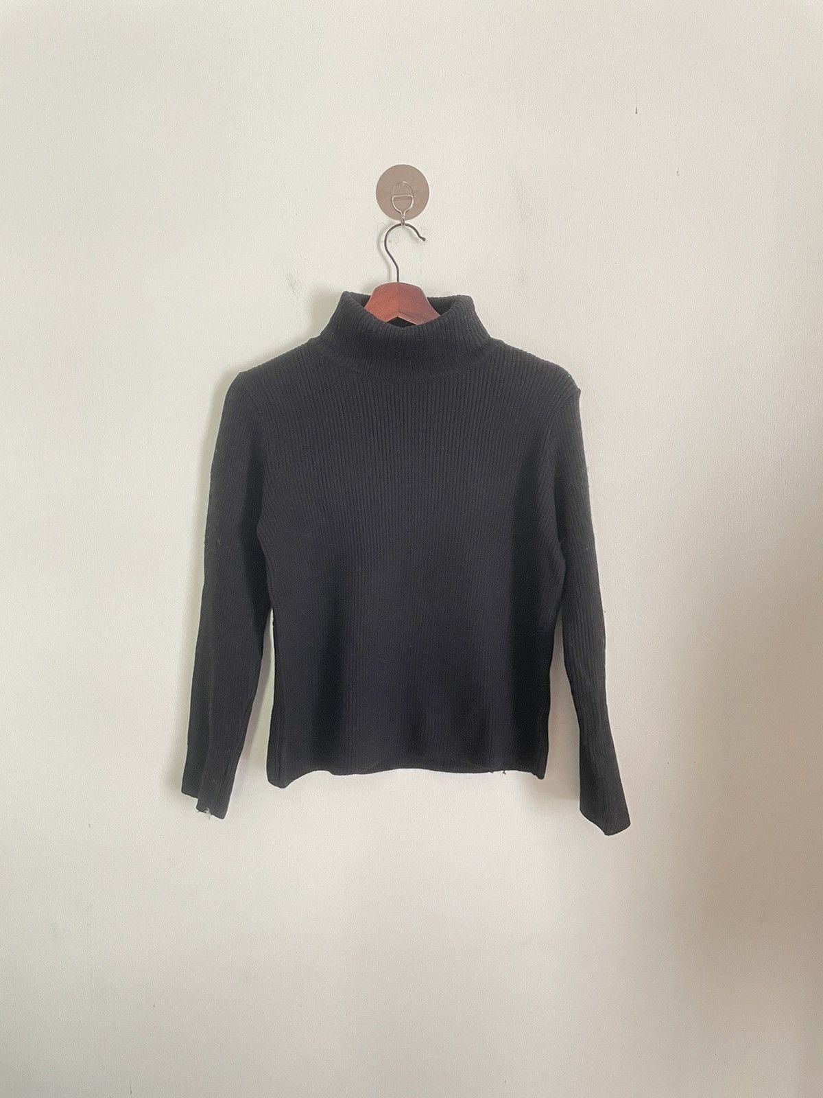 Agnes B. Sweatshirt