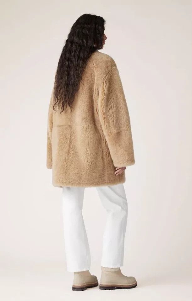 Loro Piana o1srvl11e1124 Light Cloud Shearling Coat in Camel Size XS / US 0-2 / IT 36-38 - 2 Thumbnail