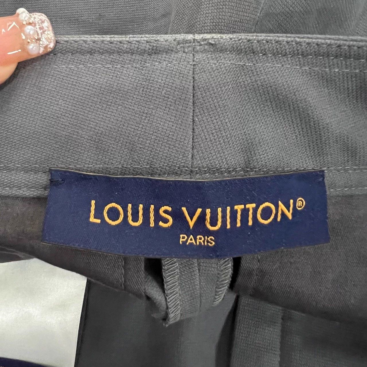 Louis Vuitton LV gray print logo drawstring pants S new tags Size US 28 / EU 44 - 3 Thumbnail