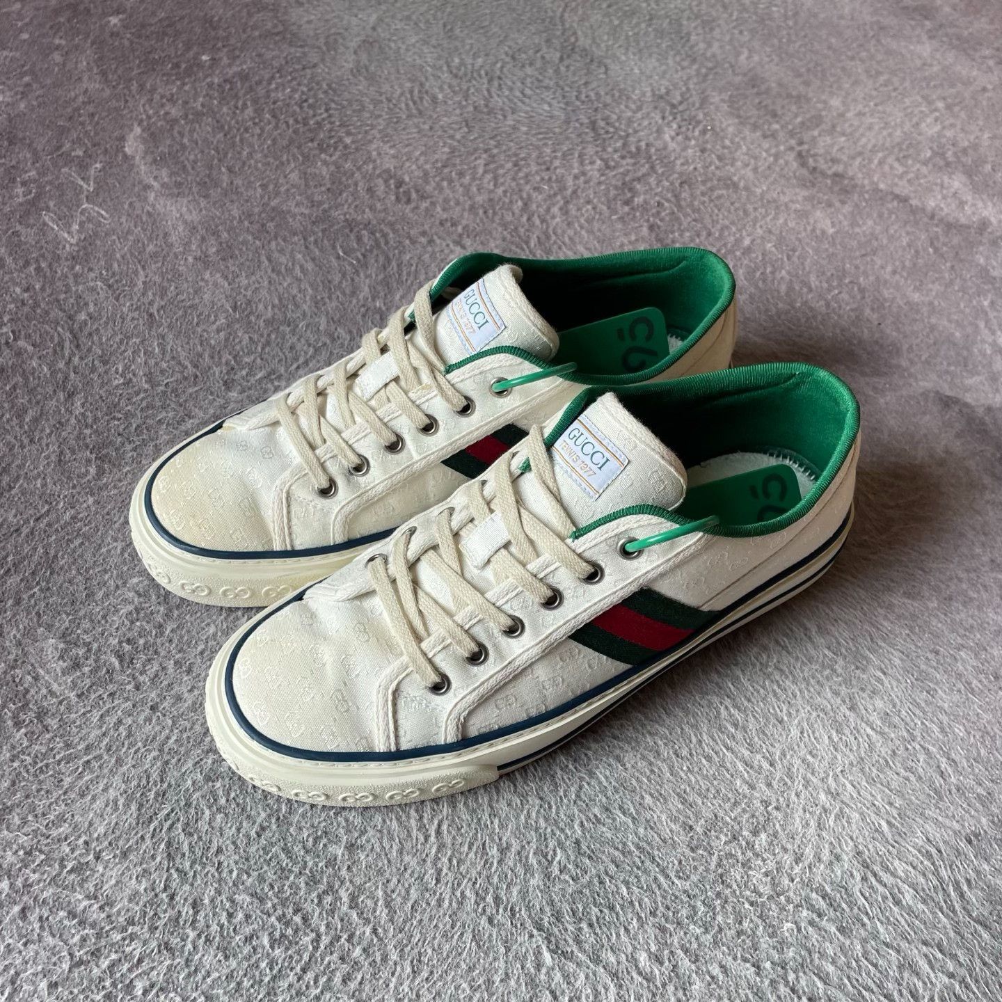 Gucci Gucci White Lowtop Sneakers 41 Men Size US 8.5 / EU 41-42 - 1 Thumbnail