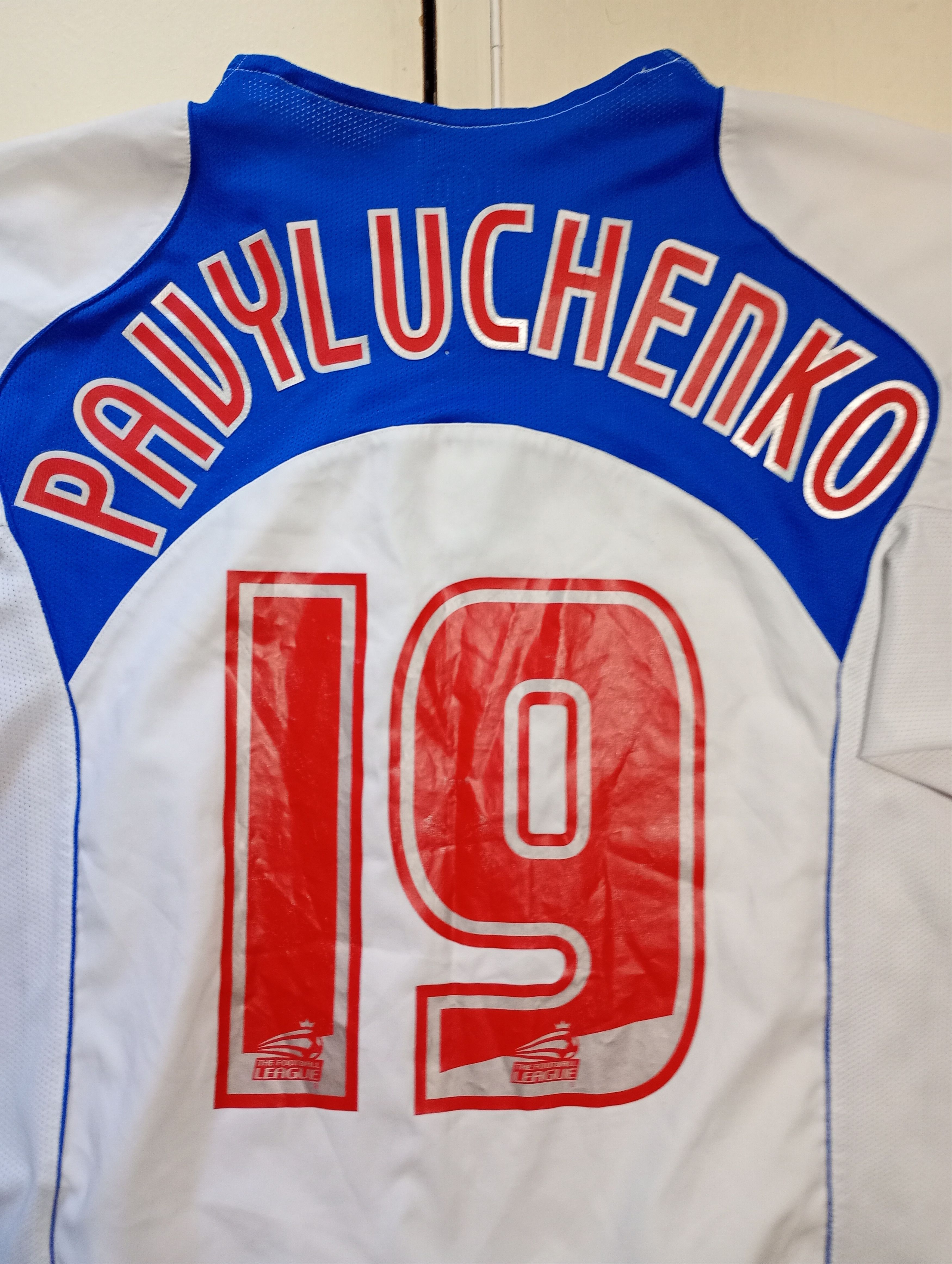 Nike Nike Russia Away Jersey #19 Pavyluchenko 2004-2005 Size US L / EU 52-54 / 3 - 14 Thumbnail
